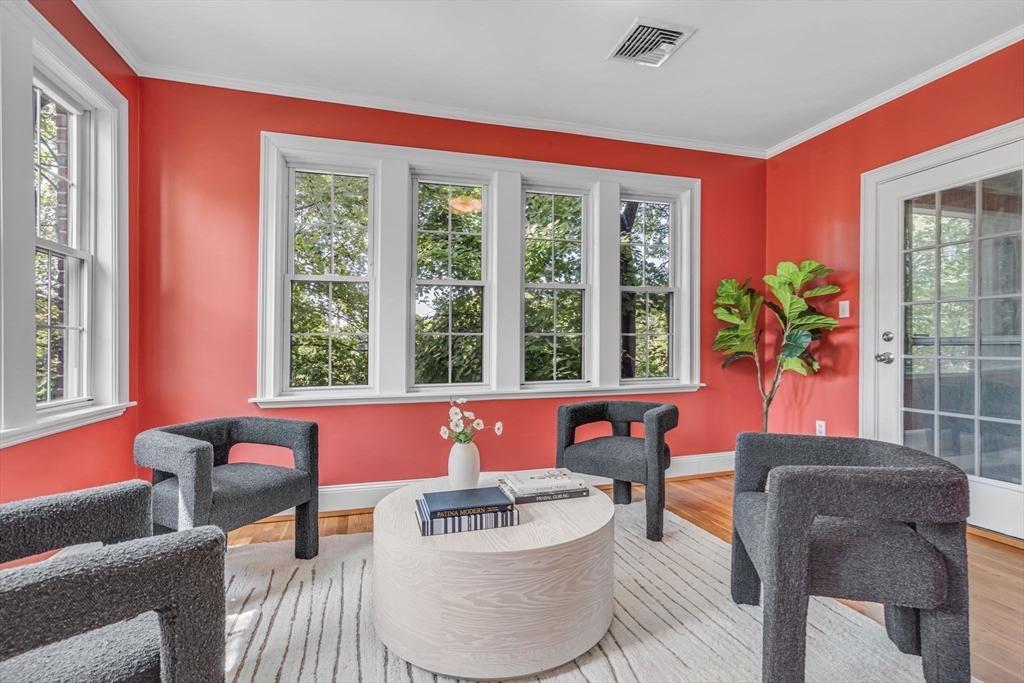 Brookline, Massachusetts, 02446, United States, 6 Bedrooms Bedrooms, ,4 BathroomsBathrooms,Residential,For Sale,1921291