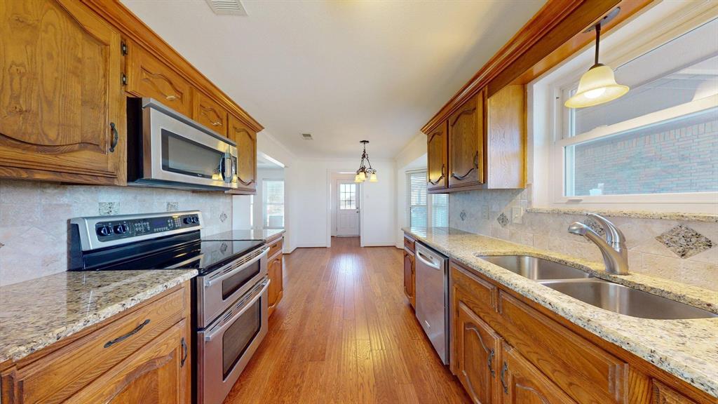 Forney, Texas, 75126, United States, 6 Bedrooms Bedrooms, ,6 BathroomsBathrooms,Residential,For Sale,1991936