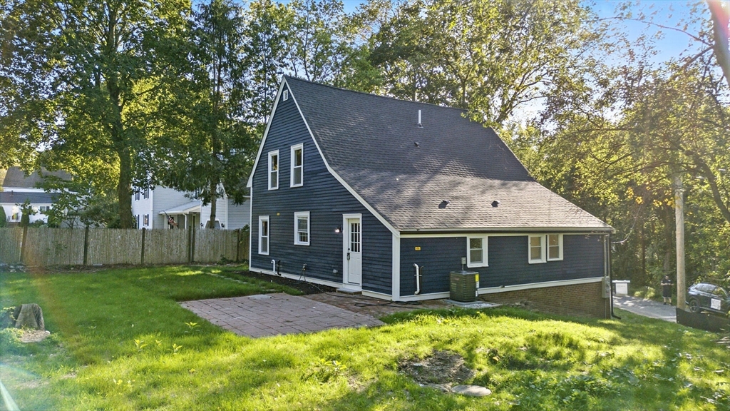 East Bridgewater, Massachusetts, 02333, United States, 3 Bedrooms Bedrooms, ,3 BathroomsBathrooms,Residential,For Sale,1943451