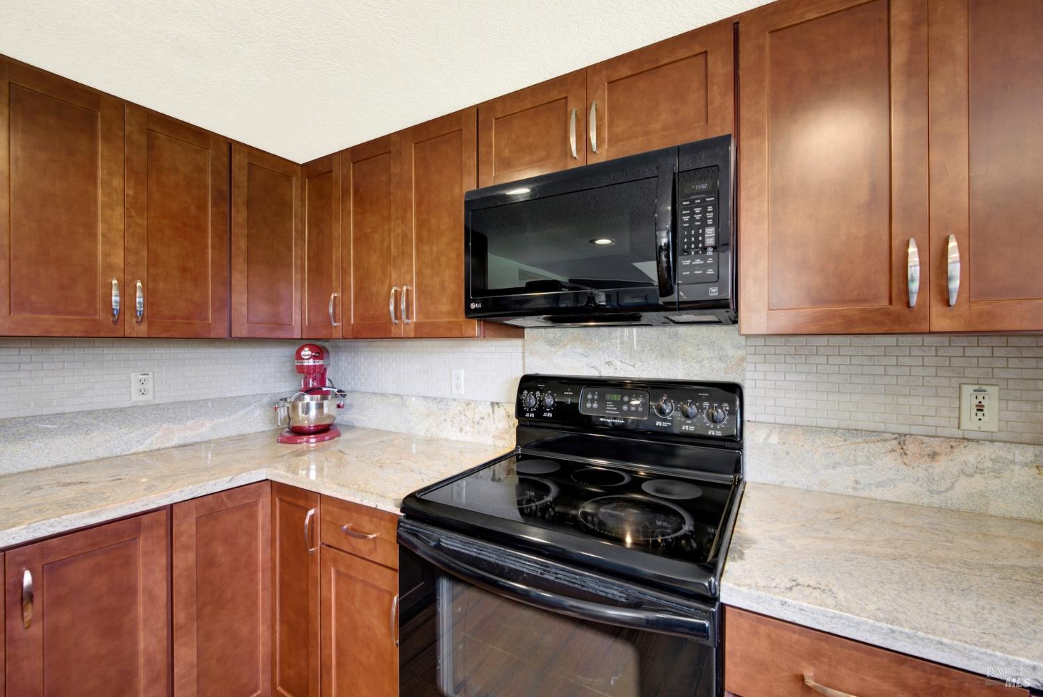 Dixon, California, 95620, United States, 4 Bedrooms Bedrooms, ,3 BathroomsBathrooms,Residential,For Sale,1987907