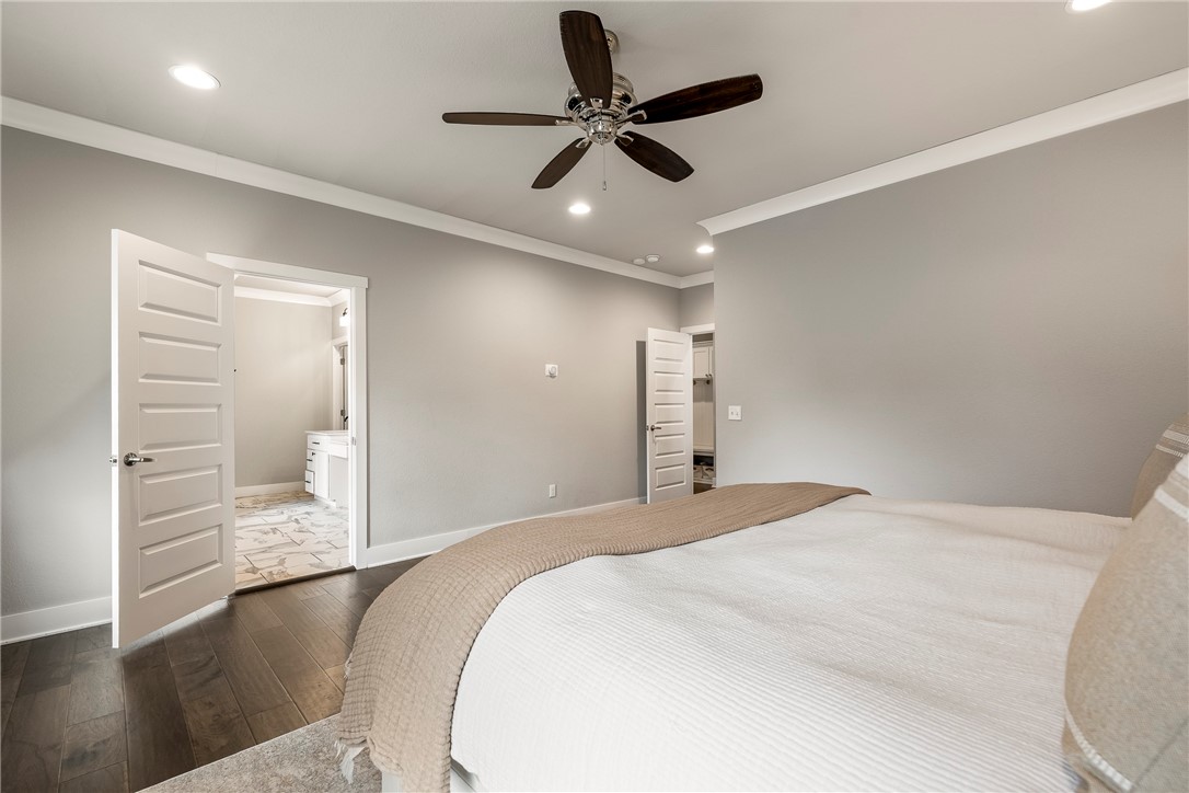 Fayetteville, Arkansas, 72701, United States, 4 Bedrooms Bedrooms, ,4 BathroomsBathrooms,Residential,For Sale,1895479
