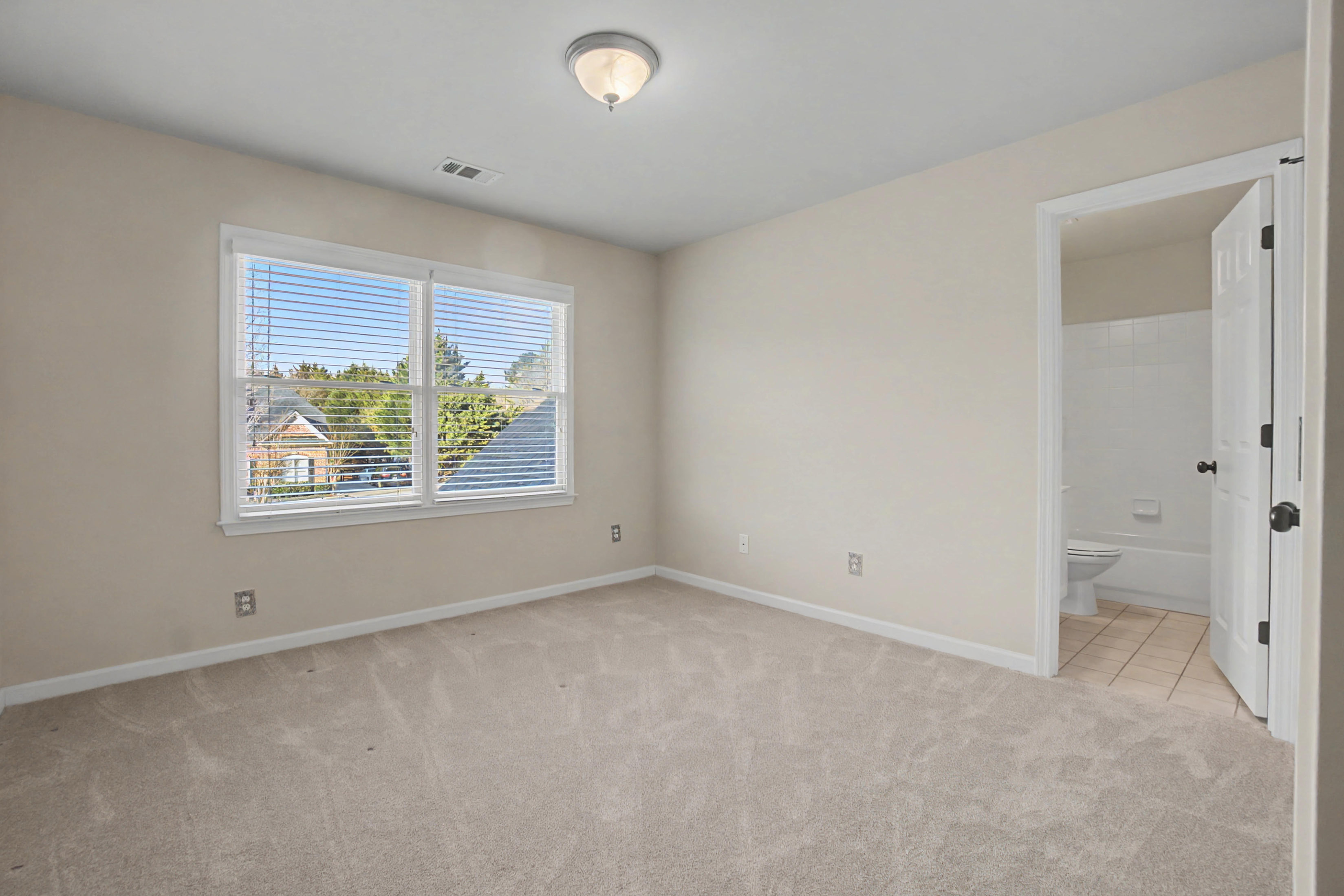  Distinguished Residence in Desirable Location - 物件實景