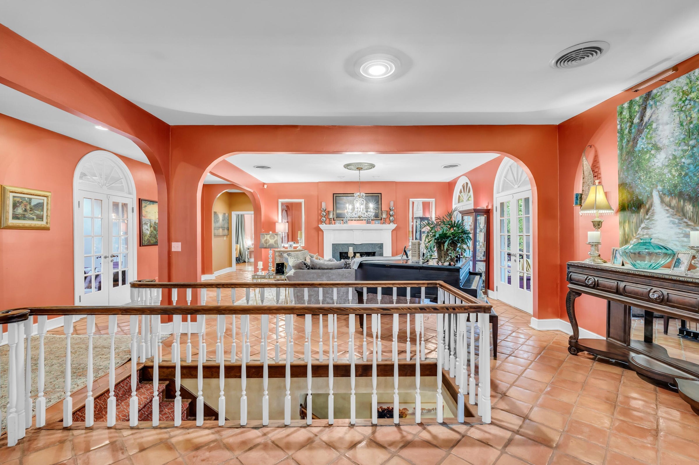 Columbus, Mississippi, 39705, United States, 4 Bedrooms Bedrooms, ,4 BathroomsBathrooms,Residential,For Sale,1976327