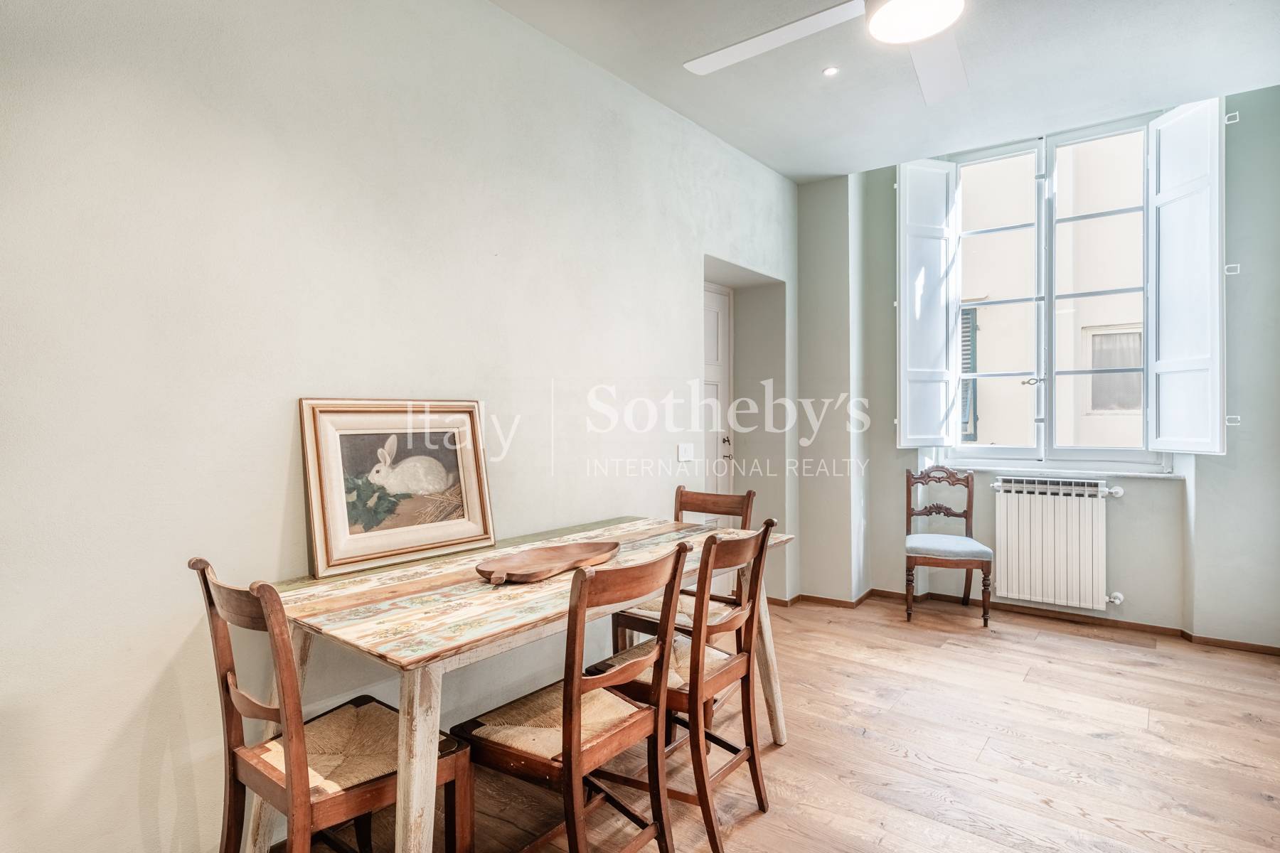  Elegant renovated residence of distinctive charm - 物件實景