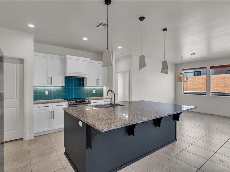 St George, Utah, 84790, United States, 4 Bedrooms Bedrooms, ,Residential,For Sale,1847671