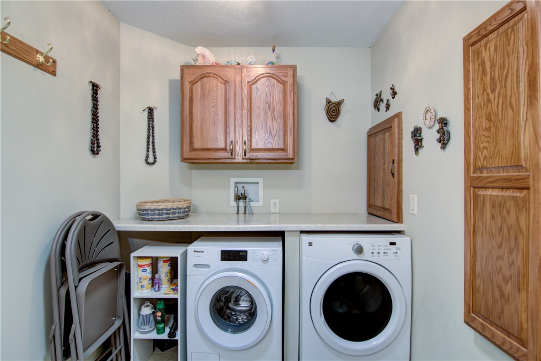 Cornell, Wisconsin, 54732, United States, 3 Bedrooms Bedrooms, ,3 BathroomsBathrooms,Residential,For Sale,1919969