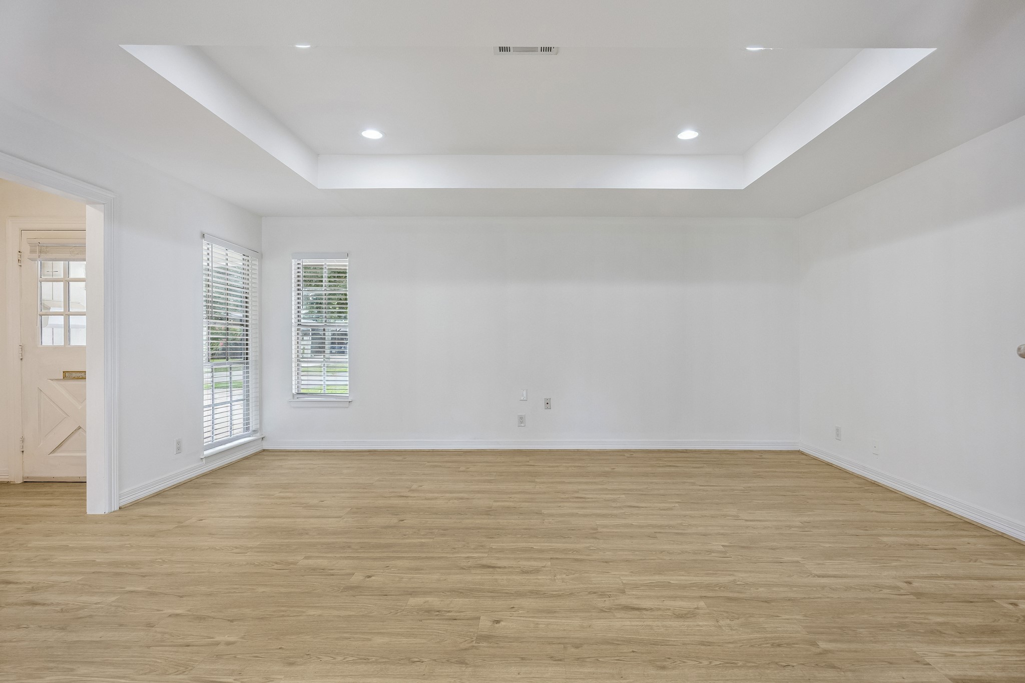  9418 Meadowbriar Lane - 物件實景