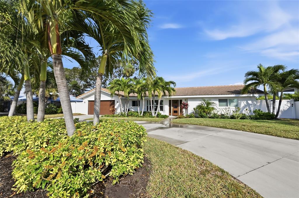 Holmes Beach, Florida, 34217, United States, 2 Bedrooms Bedrooms, ,2 BathroomsBathrooms,Residential,For Sale,2003450