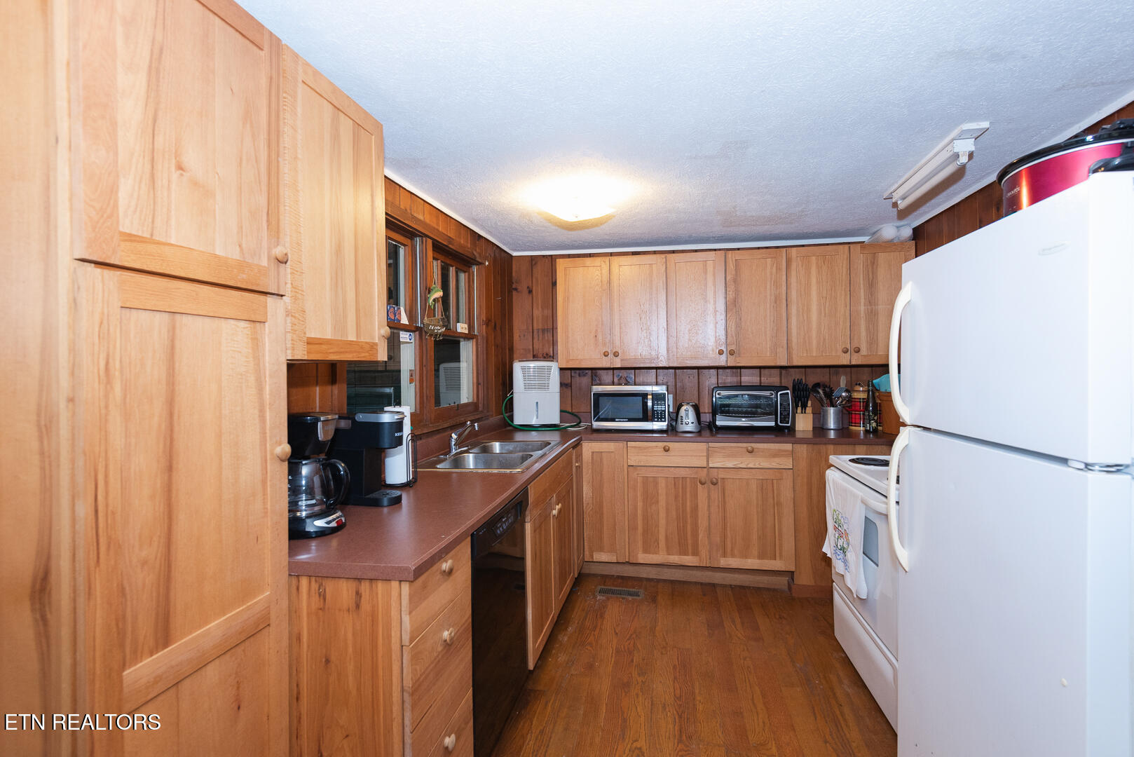 Townsend, Tennessee, 37882, United States, 1 Bedroom Bedrooms, ,1 BathroomBathrooms,Residential,For Sale,1973963