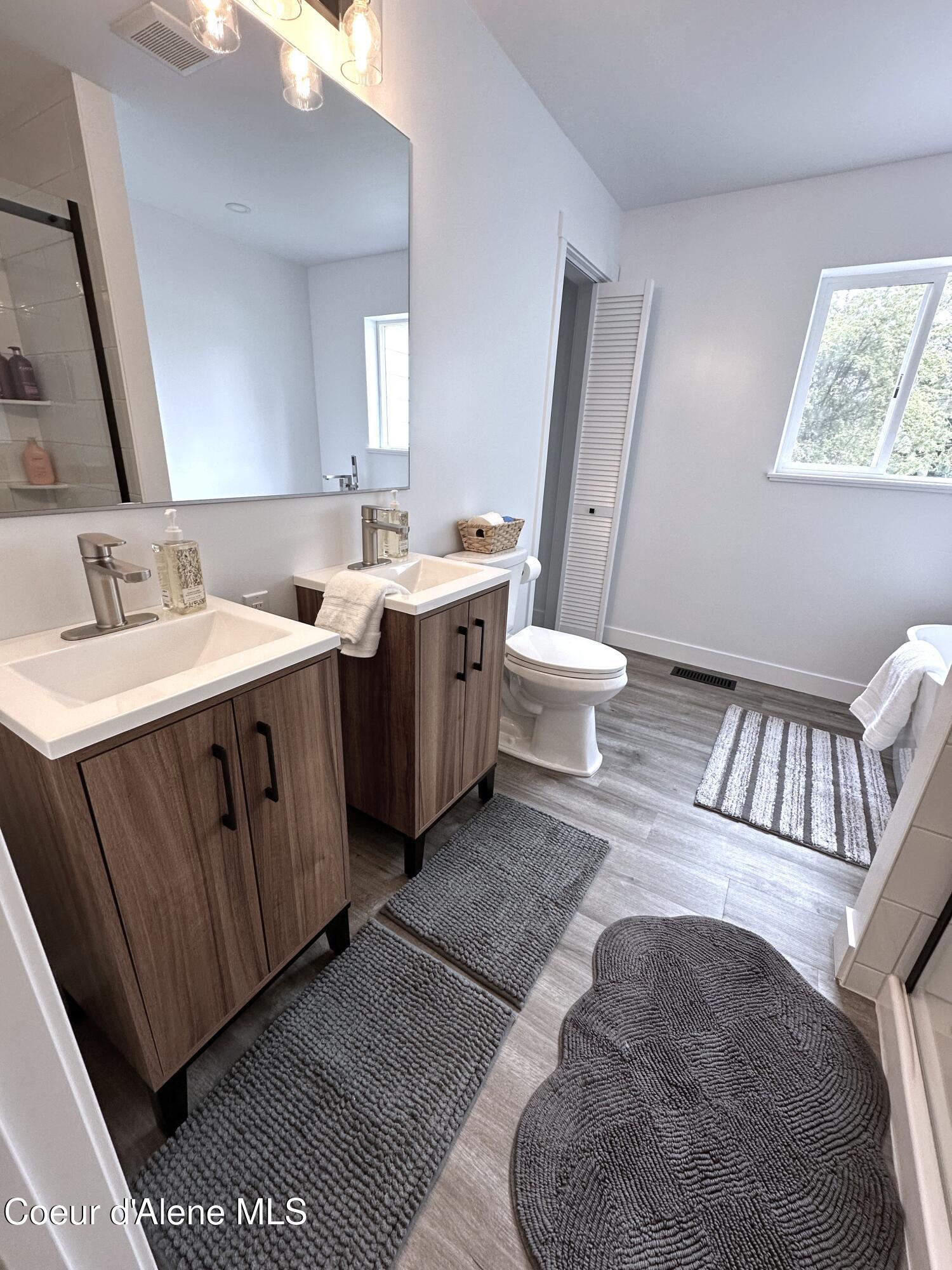 Coeur d'Alene, Idaho, 83814, United States, 4 Bedrooms Bedrooms, ,3 BathroomsBathrooms,Residential,For Sale,2000099