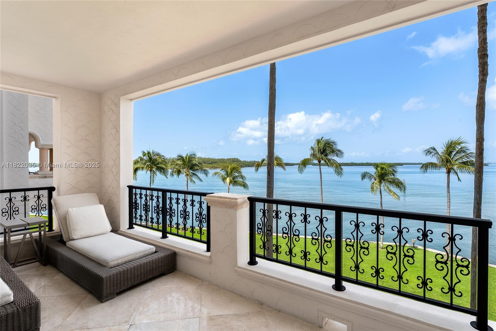 Miami Beach, Florida, 33109, United States, 4 Bedrooms Bedrooms, ,5 BathroomsBathrooms,Residential,For Sale,1858319