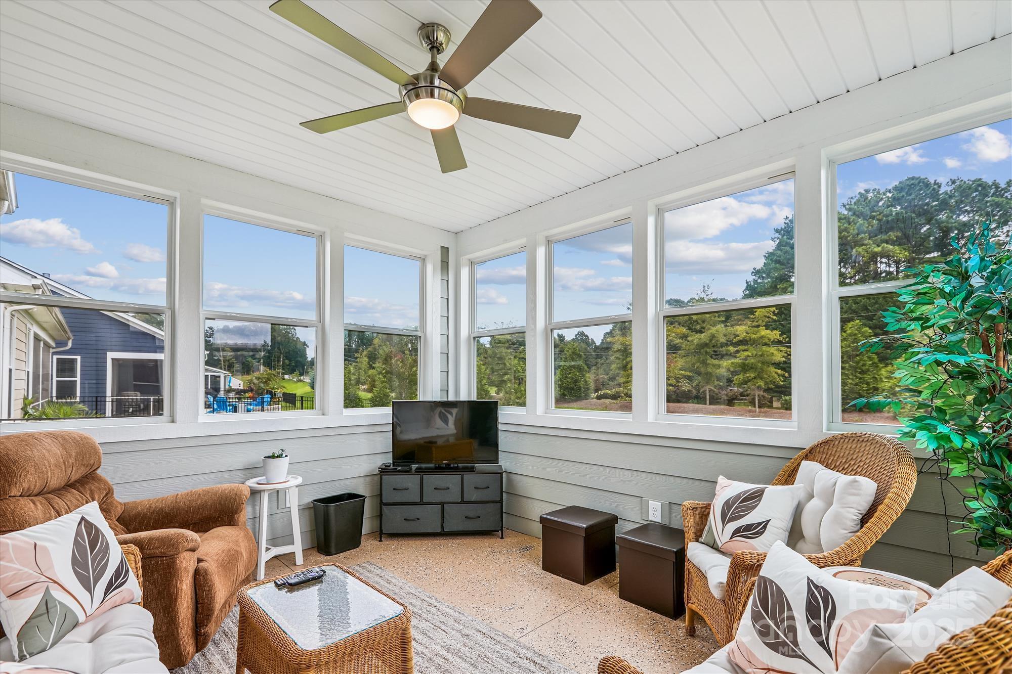 Charlotte, North Carolina, 28215, United States, 2 Bedrooms Bedrooms, ,2 BathroomsBathrooms,Residential,For Sale,1933385