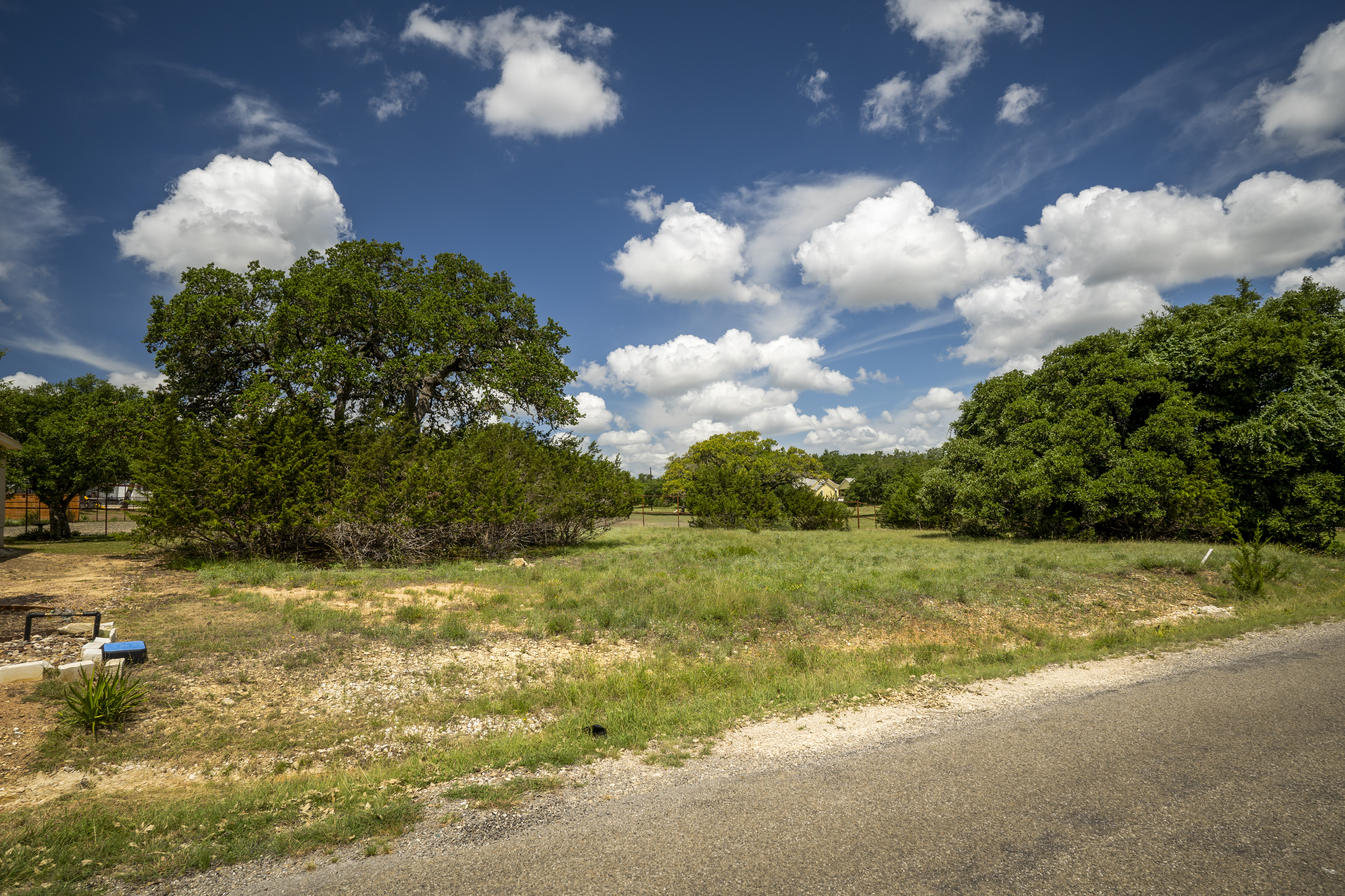  126 Frank Jones, Blanco, TX 78606 - 物件實景
