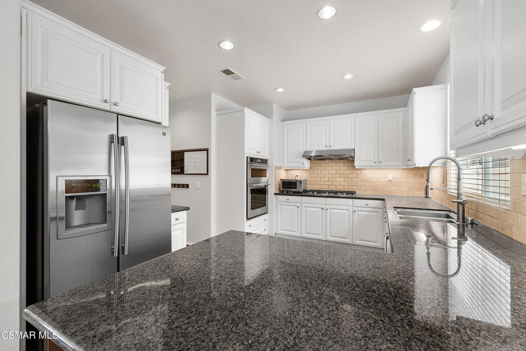 Newbury Park, California, 91320, United States, 4 Bedrooms Bedrooms, ,3 BathroomsBathrooms,Residential,For Sale,1899538