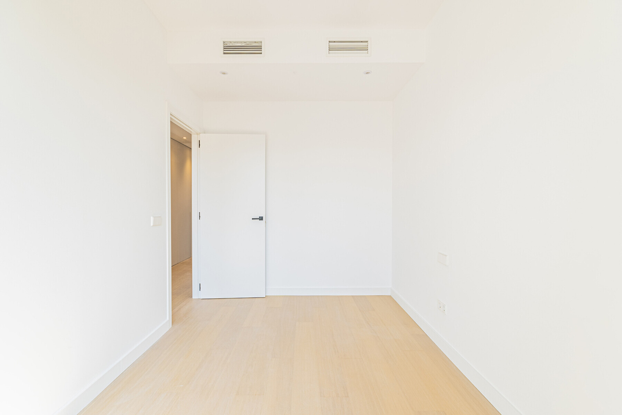  Newly constructed duplex penthouse near the beach - 物件實景