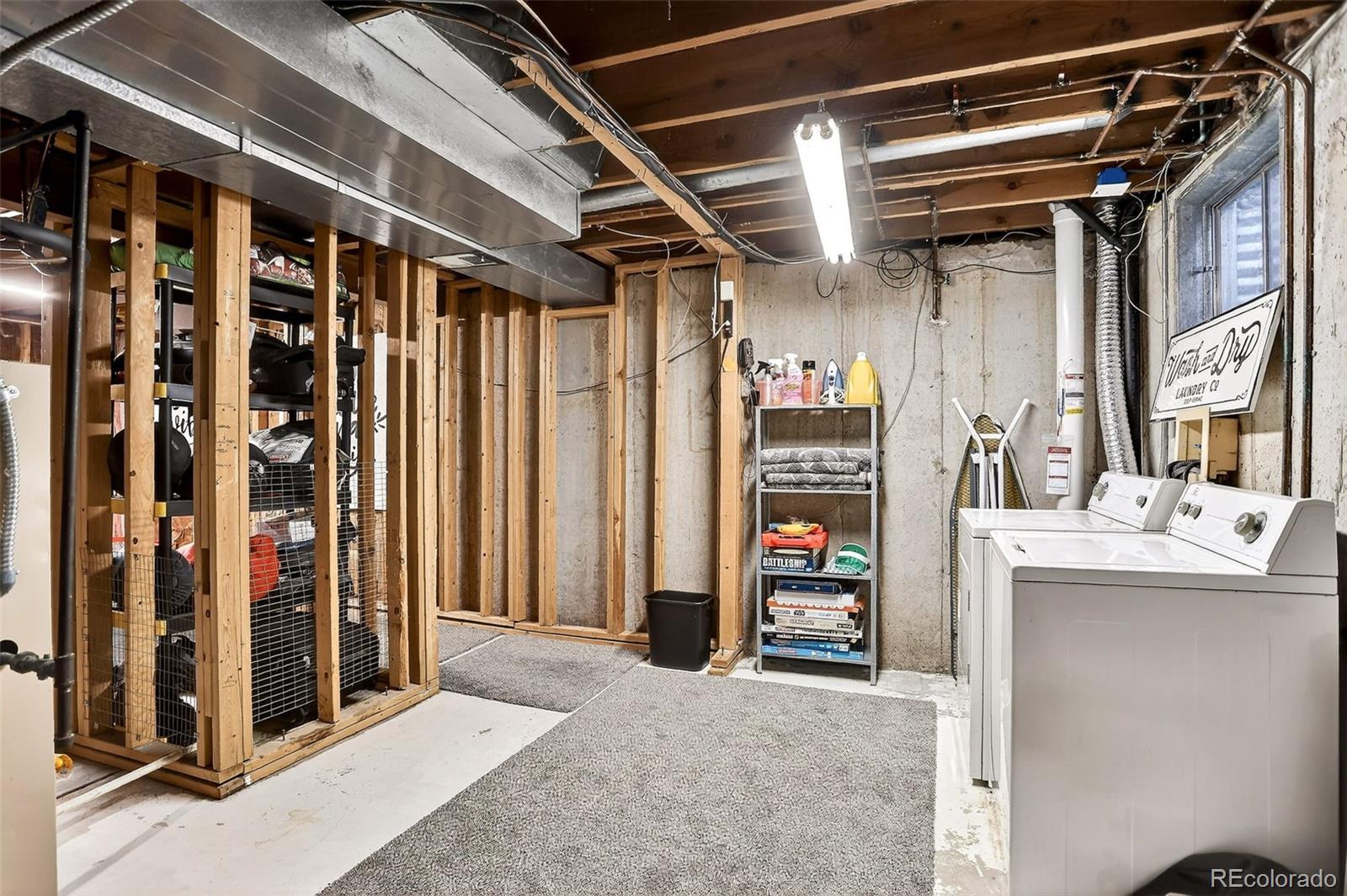 Centennial, Colorado, 80015, United States, 4 Bedrooms Bedrooms, ,2 BathroomsBathrooms,Residential,For Sale,1988993