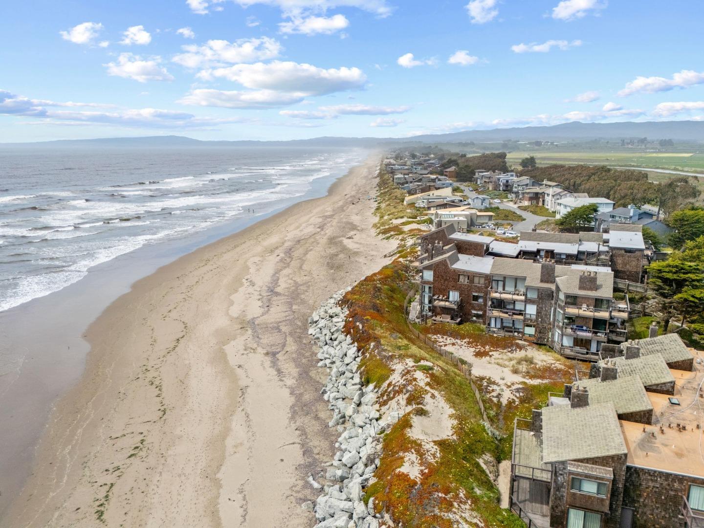 Watsonville, California, 95076, United States, 3 Bedrooms Bedrooms, ,2 BathroomsBathrooms,Residential,For Sale,1971217