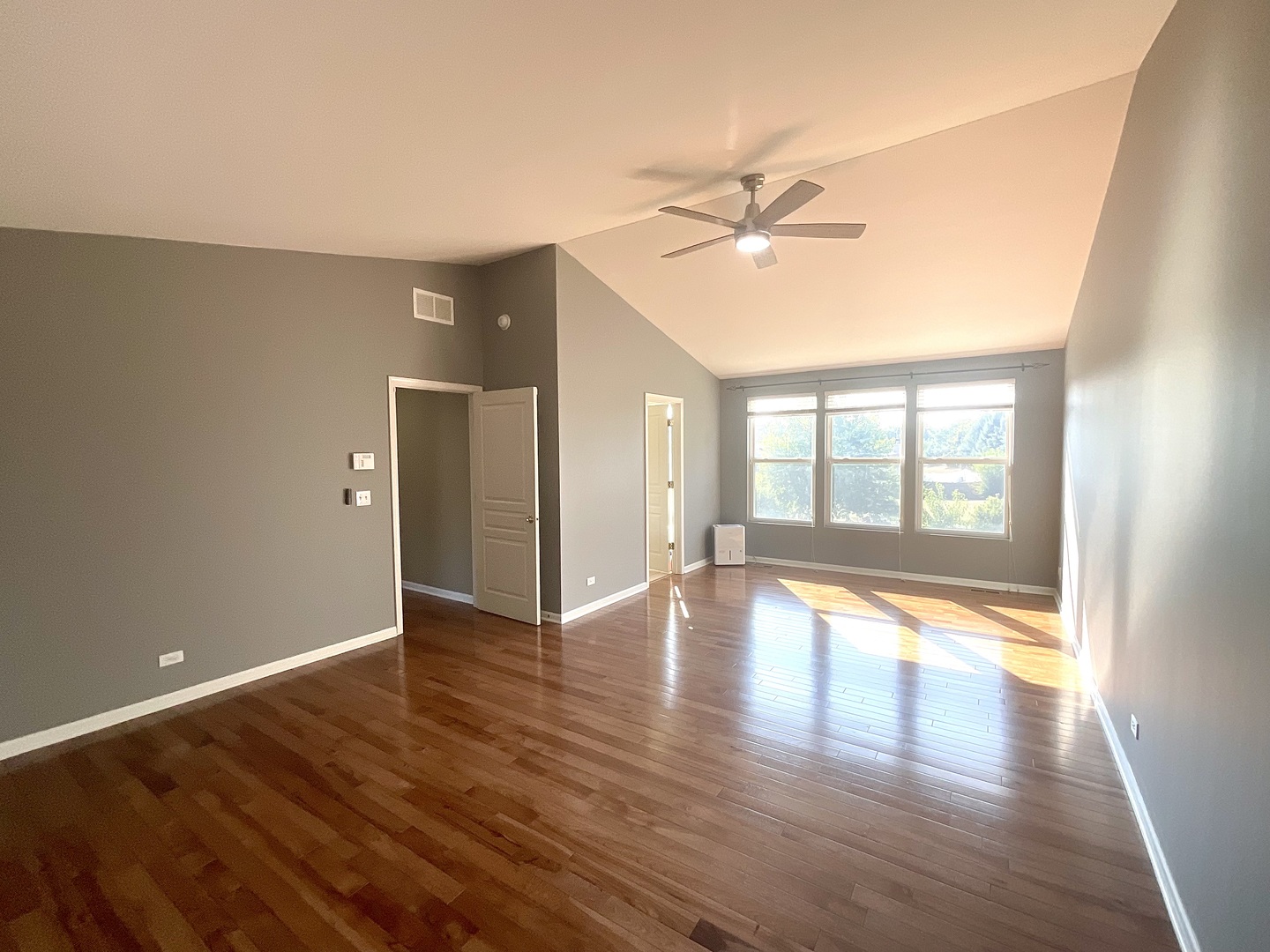 Bolingbrook, Illinois, 60490, United States, 4 Bedrooms Bedrooms, ,3 BathroomsBathrooms,Residential,For Sale,1958387