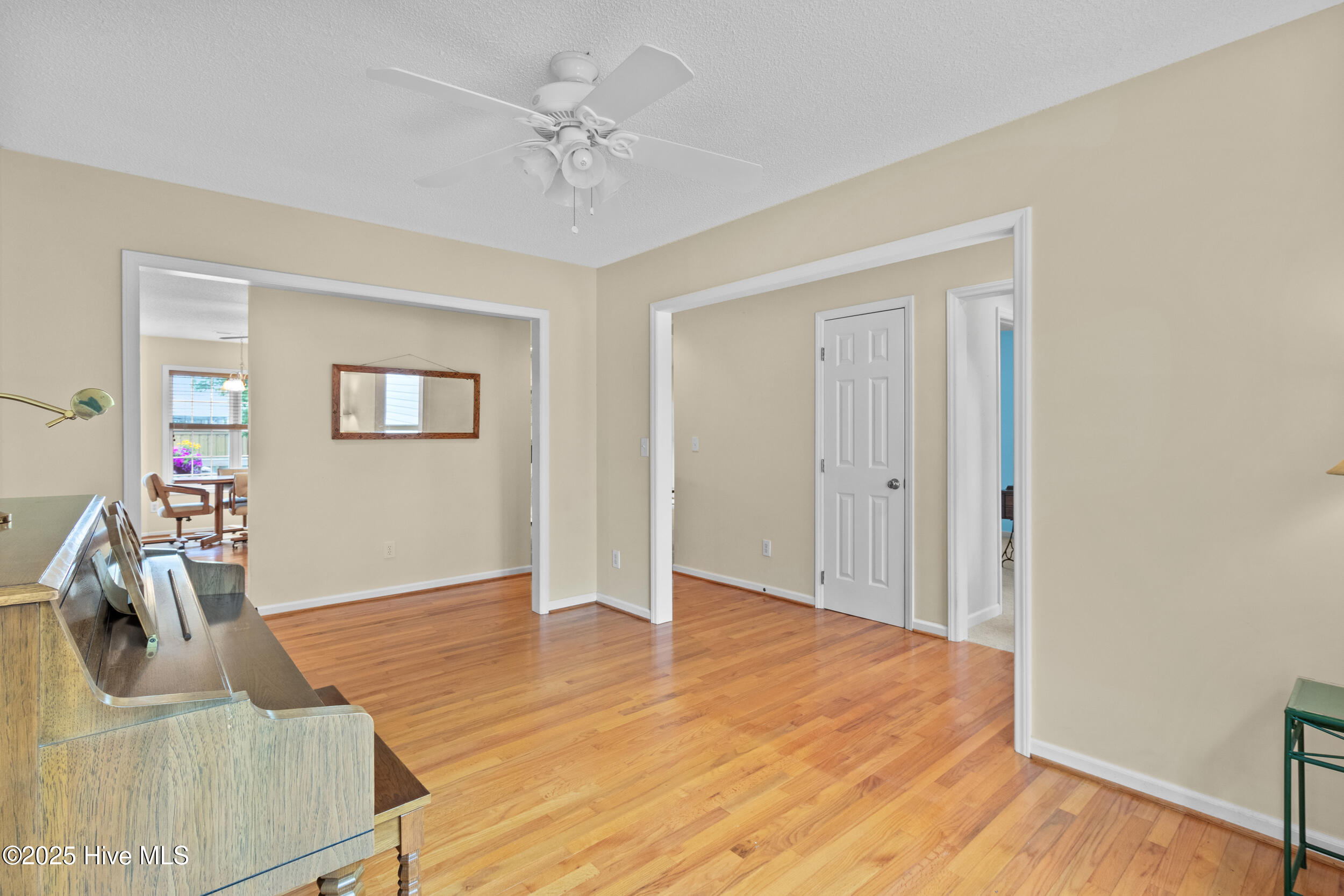 Carolina Beach, North Carolina, 28428, United States, 3 Bedrooms Bedrooms, ,2 BathroomsBathrooms,Residential,For Sale,1890740