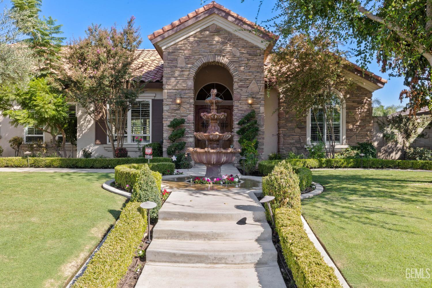 Bakersfield, California, 93314, United States, 5 Bedrooms Bedrooms, ,5 BathroomsBathrooms,Residential,For Sale,1948004
