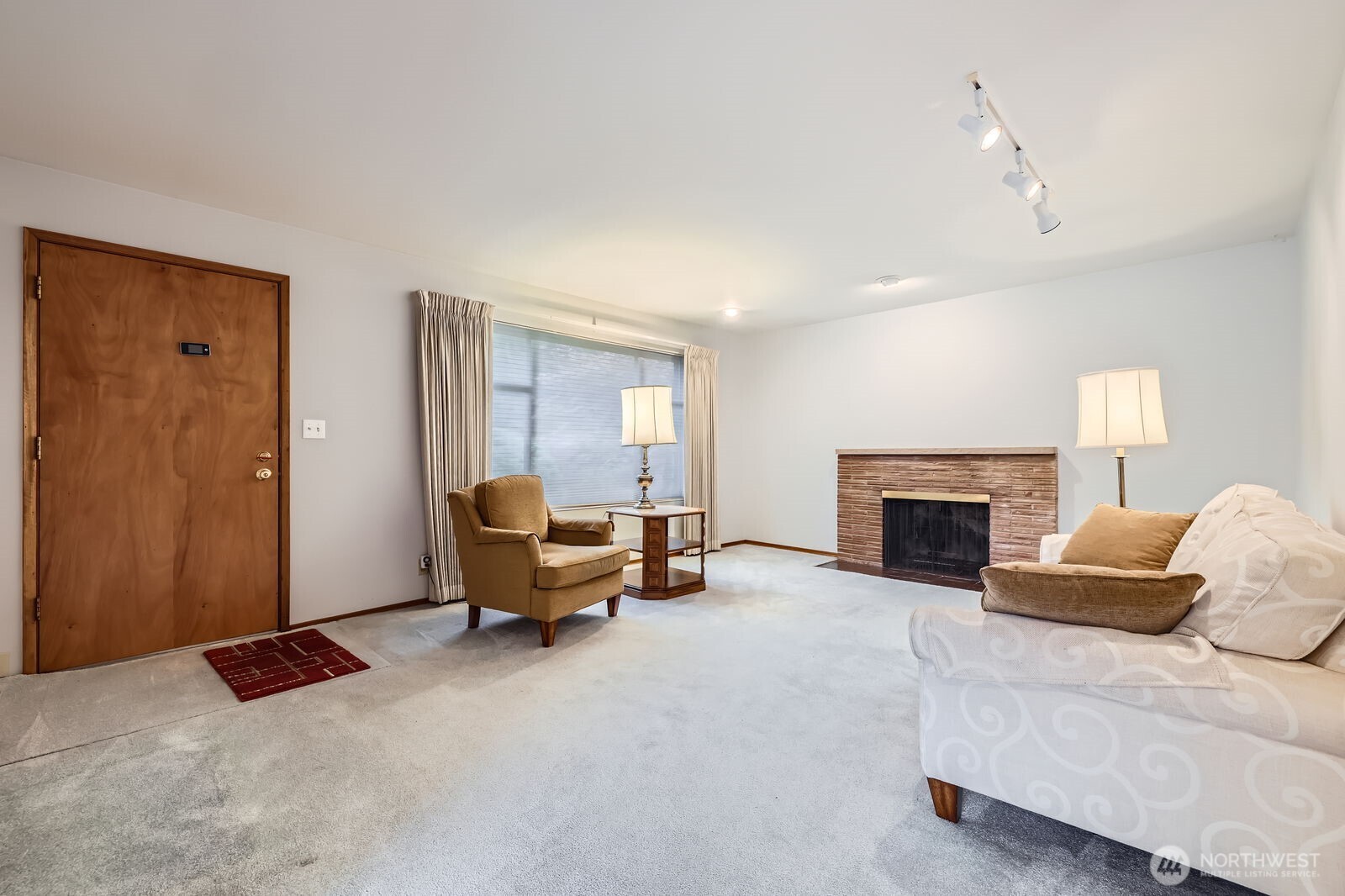 Seattle, Washington, 98125, United States, ,Residential,For Sale,1928074