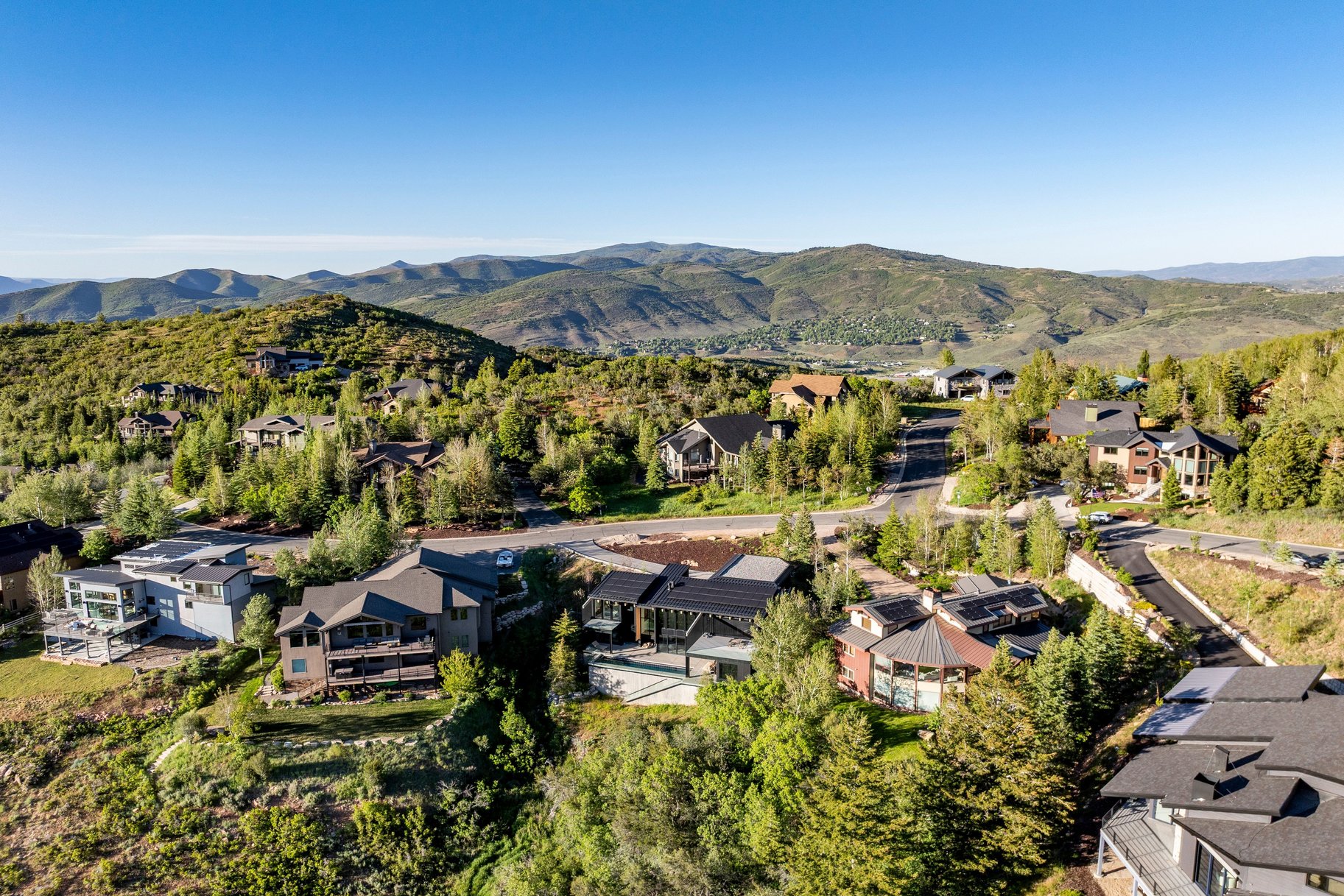  One-of-a-Kind Modern Pinebrook Residence - 物件實景