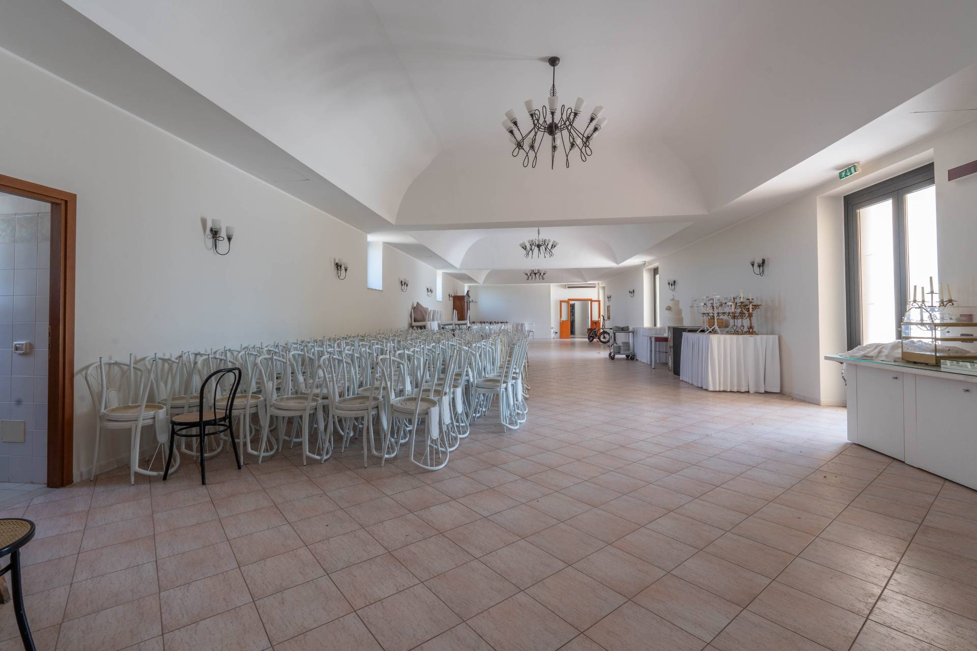 Altamura, Bari, 70022, IT, 21 Bedrooms Bedrooms, ,24 BathroomsBathrooms,Residential,For Sale,1947459