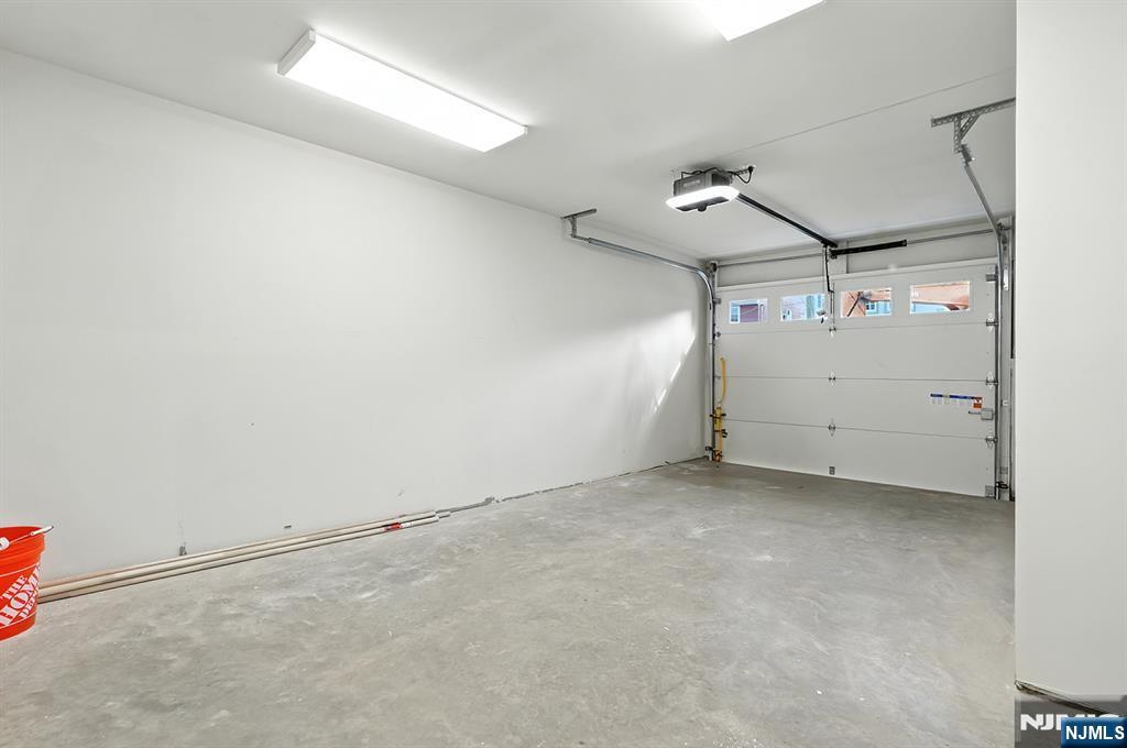 North Arlington, New Jersey, 07031, United States, 2 Bedrooms Bedrooms, ,2 BathroomsBathrooms,Residential,For Sale,2009077