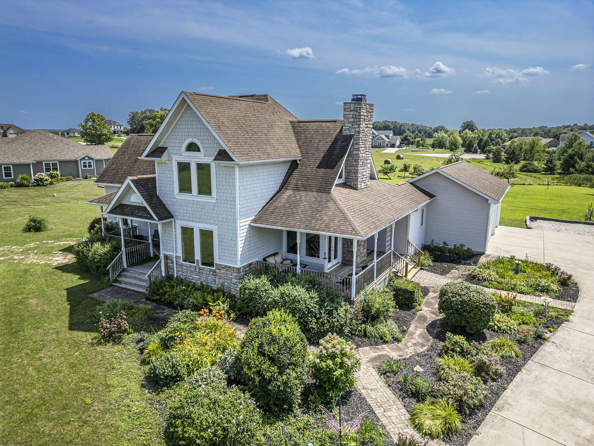 La Porte, Indiana, 46350, United States, 4 Bedrooms Bedrooms, ,3 BathroomsBathrooms,Residential,For Sale,2029628