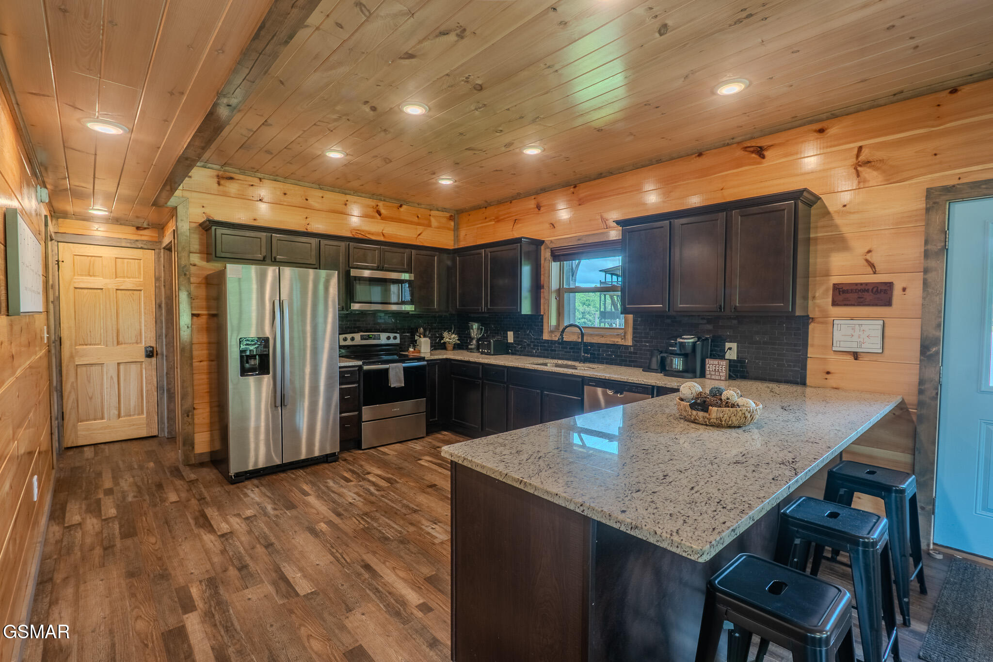 Sevierville, Tennessee, 37876, United States, 3 Bedrooms Bedrooms, ,3 BathroomsBathrooms,Residential,For Sale,2020678