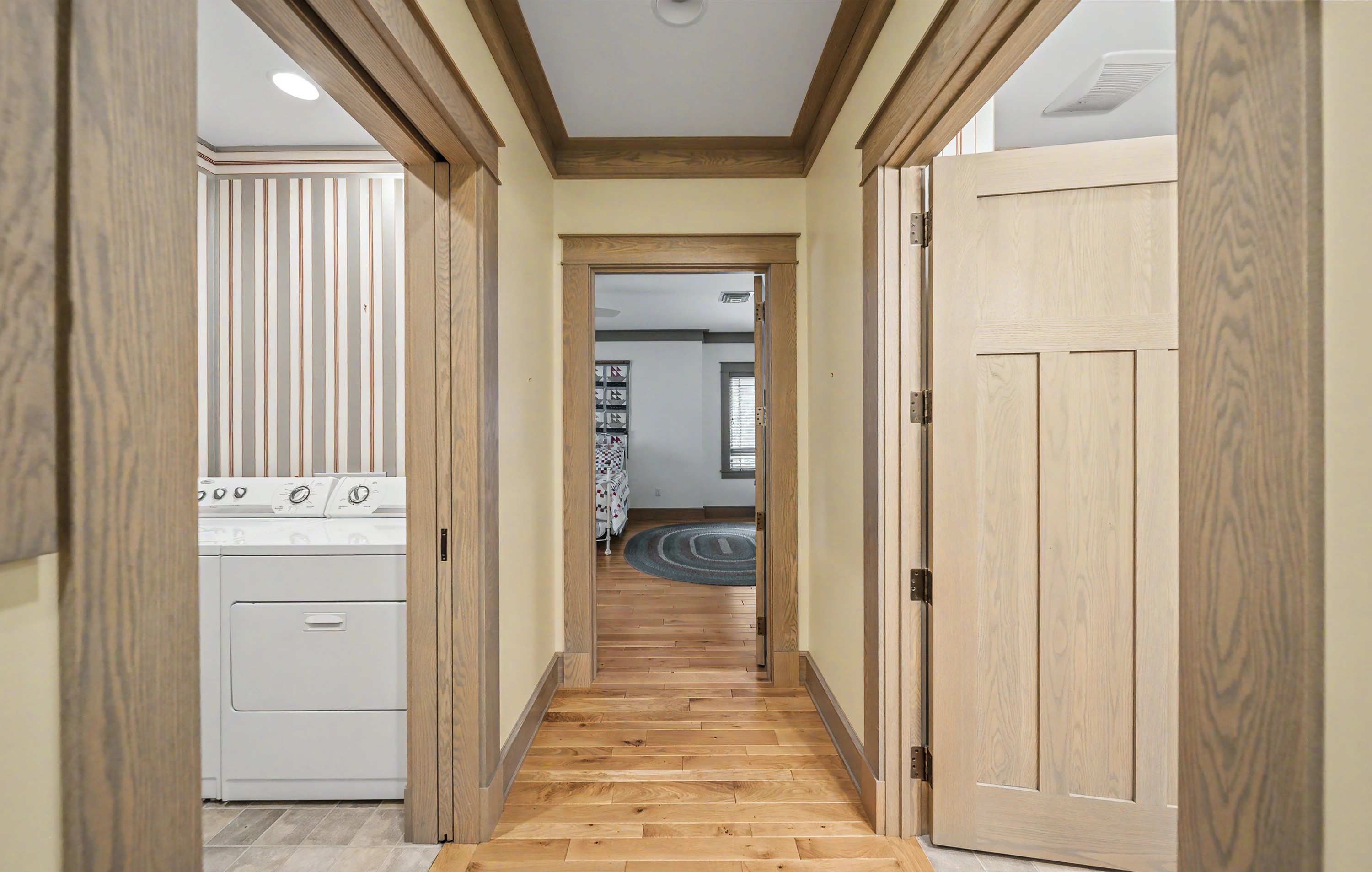  Stunning Prairie-Inspired Estate on 16 Acres of Scenic Woodlands - 物件實景