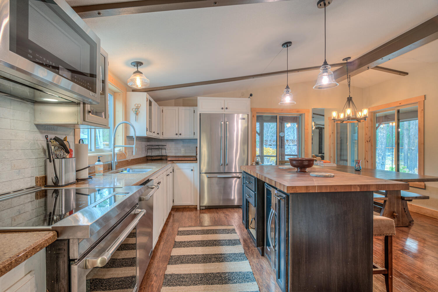 Bend, Oregon, 97707, United States, 2 Bedrooms Bedrooms, ,2 BathroomsBathrooms,Residential,For Sale,2000386