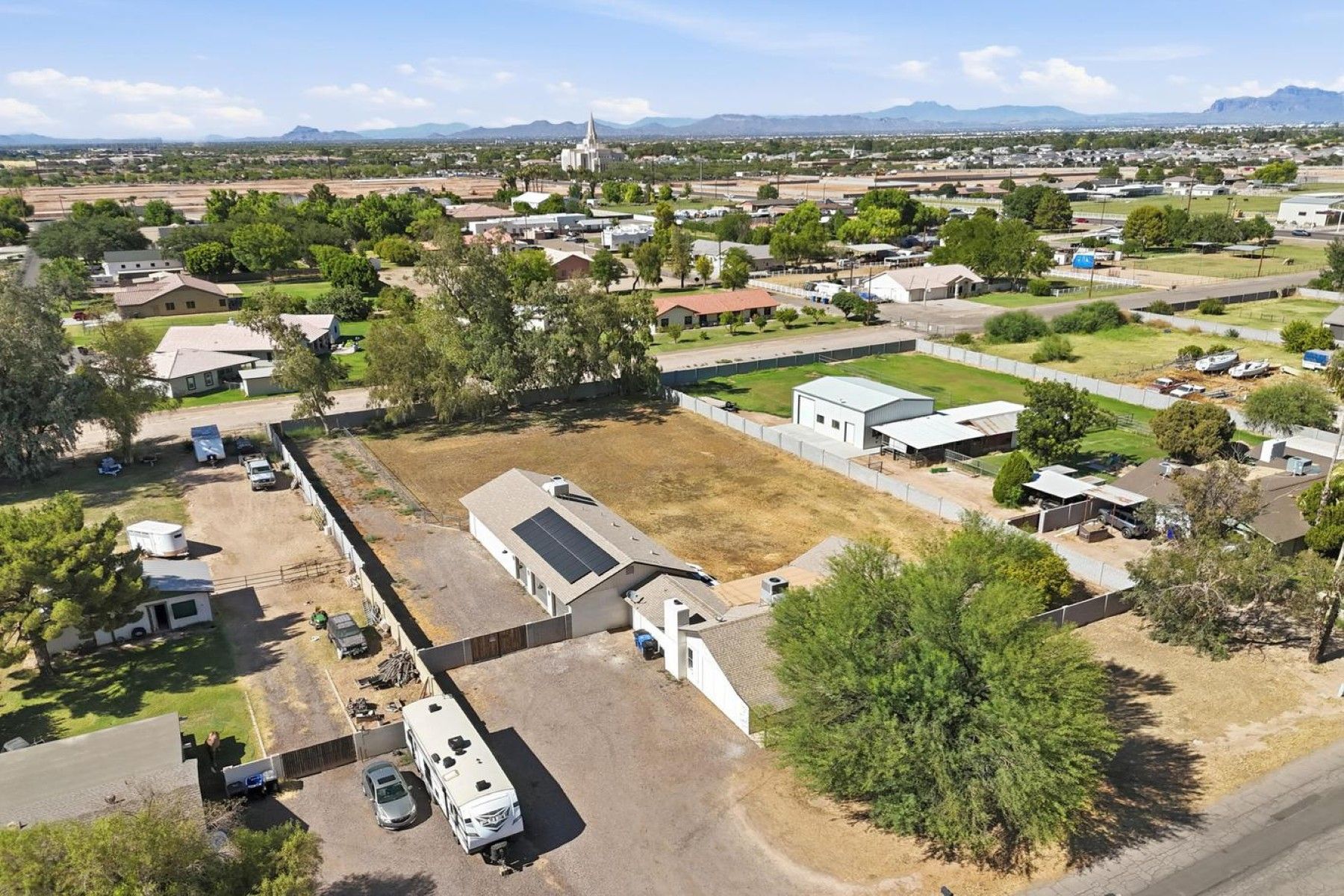  2266 E Willis Rd  Gilbert, AZ - 物件實景