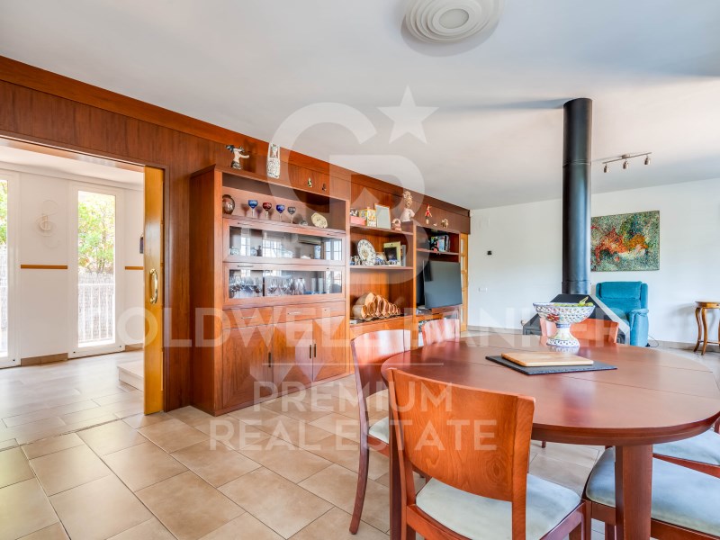 Cerdanyola del Vallès, Catalonia, ES, 4 Bedrooms Bedrooms, ,4 BathroomsBathrooms,Residential,For Sale,1613649