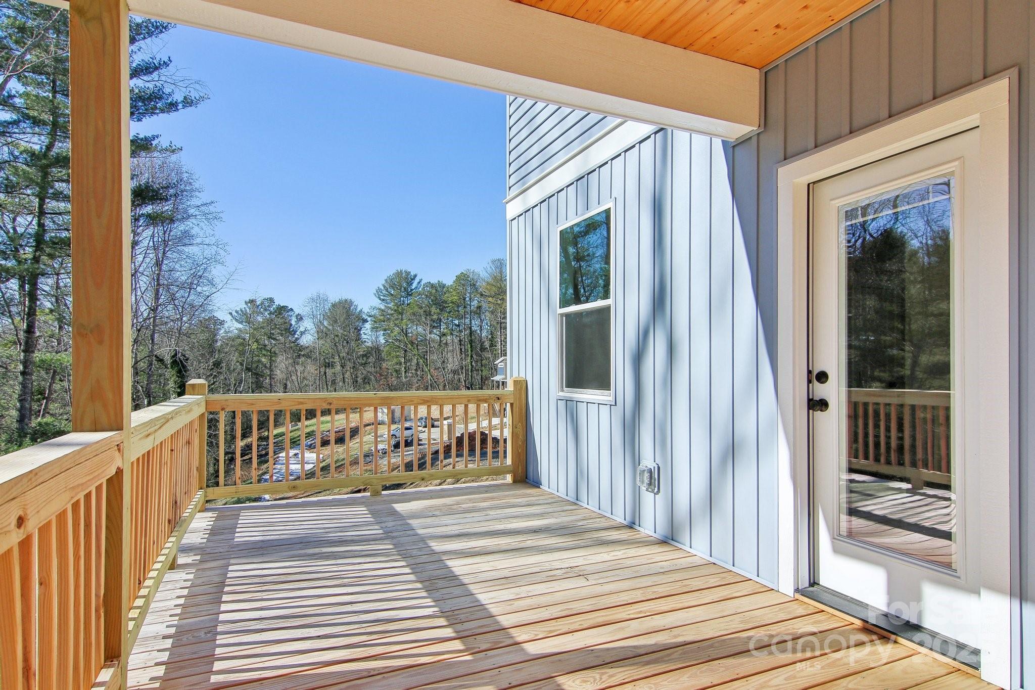 Asheville, North Carolina, 28806, United States, 3 Bedrooms Bedrooms, ,4 BathroomsBathrooms,Residential,For Sale,1915518