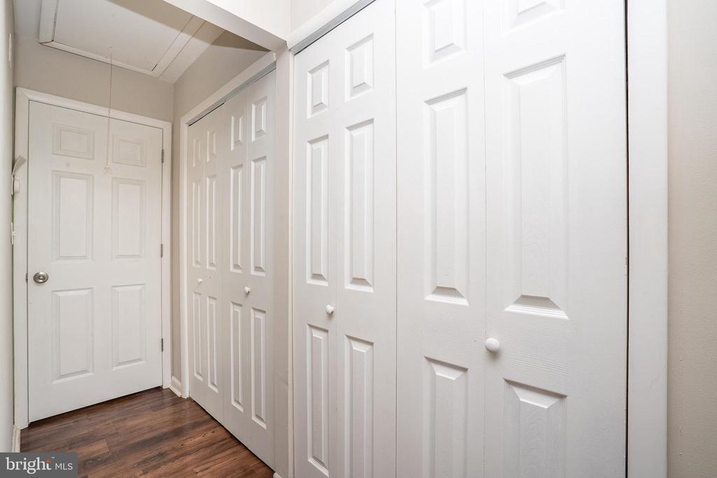 Kendall Park, New Jersey, 08824, United States, 3 Bedrooms Bedrooms, ,2 BathroomsBathrooms,Residential,For Sale,2005675