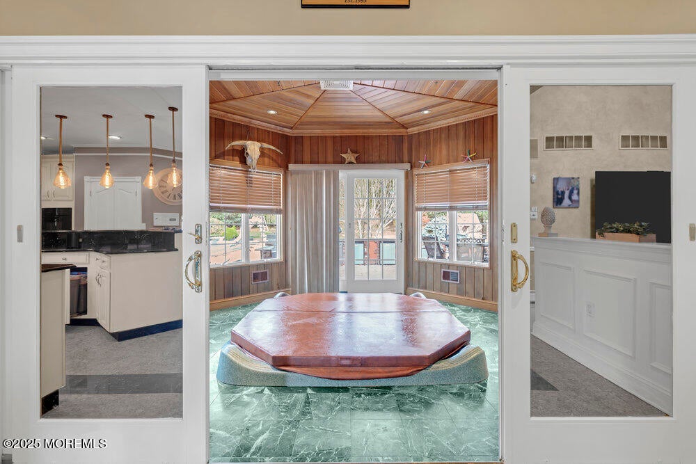 Manalapan, New Jersey, 07726, United States, 5 Bedrooms Bedrooms, ,5 BathroomsBathrooms,Residential,For Sale,1980978