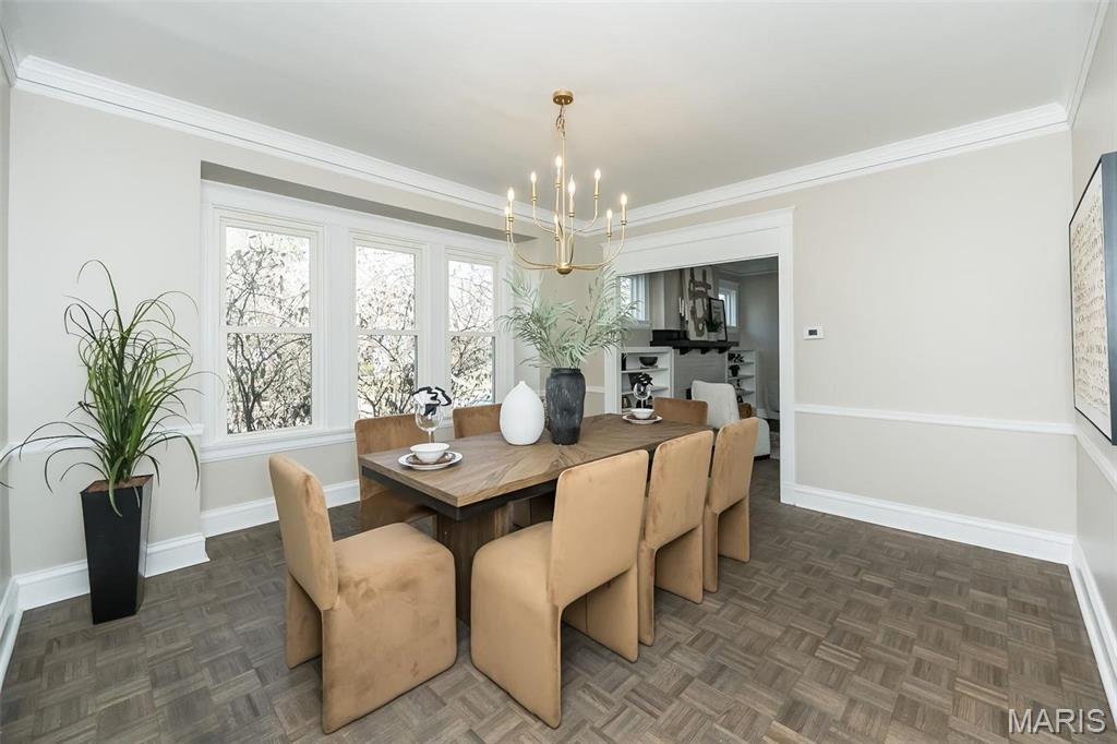 St Louis, Missouri, 63105, United States, 4 Bedrooms Bedrooms, ,4 BathroomsBathrooms,Residential,For Sale,1901233
