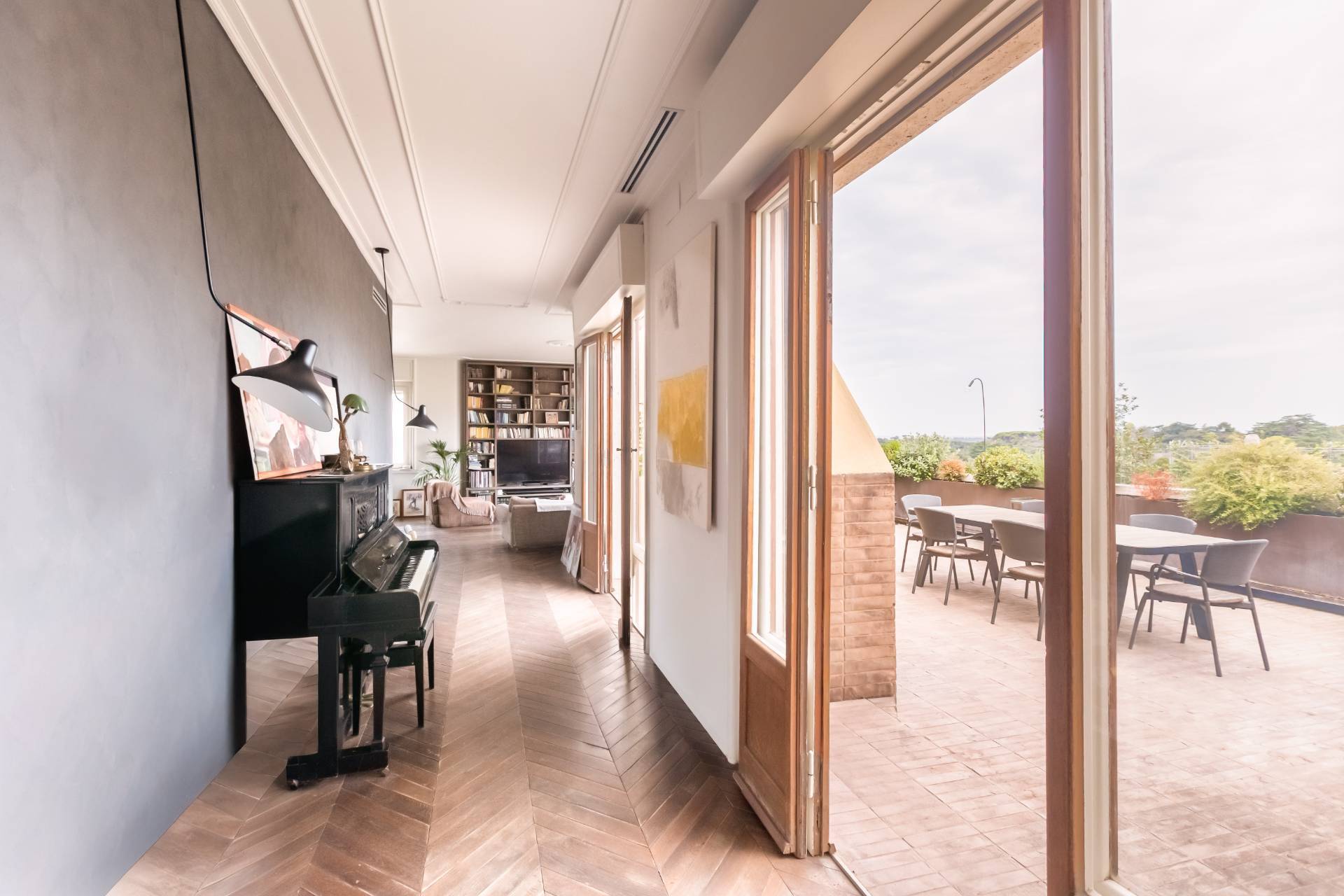 Roma, Roma, 00100, IT, 3 Bedrooms Bedrooms, ,4 BathroomsBathrooms,Residential,For Sale,1949736