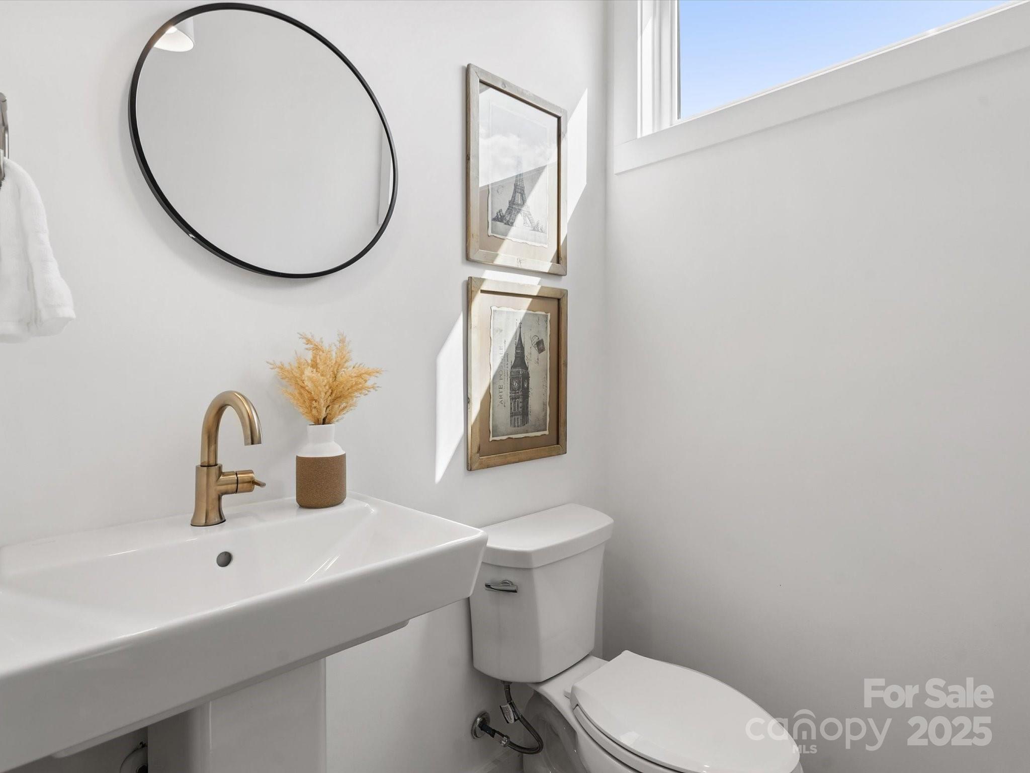 Charlotte, North Carolina, 28205, United States, 3 Bedrooms Bedrooms, ,3 BathroomsBathrooms,Residential,For Sale,1837660