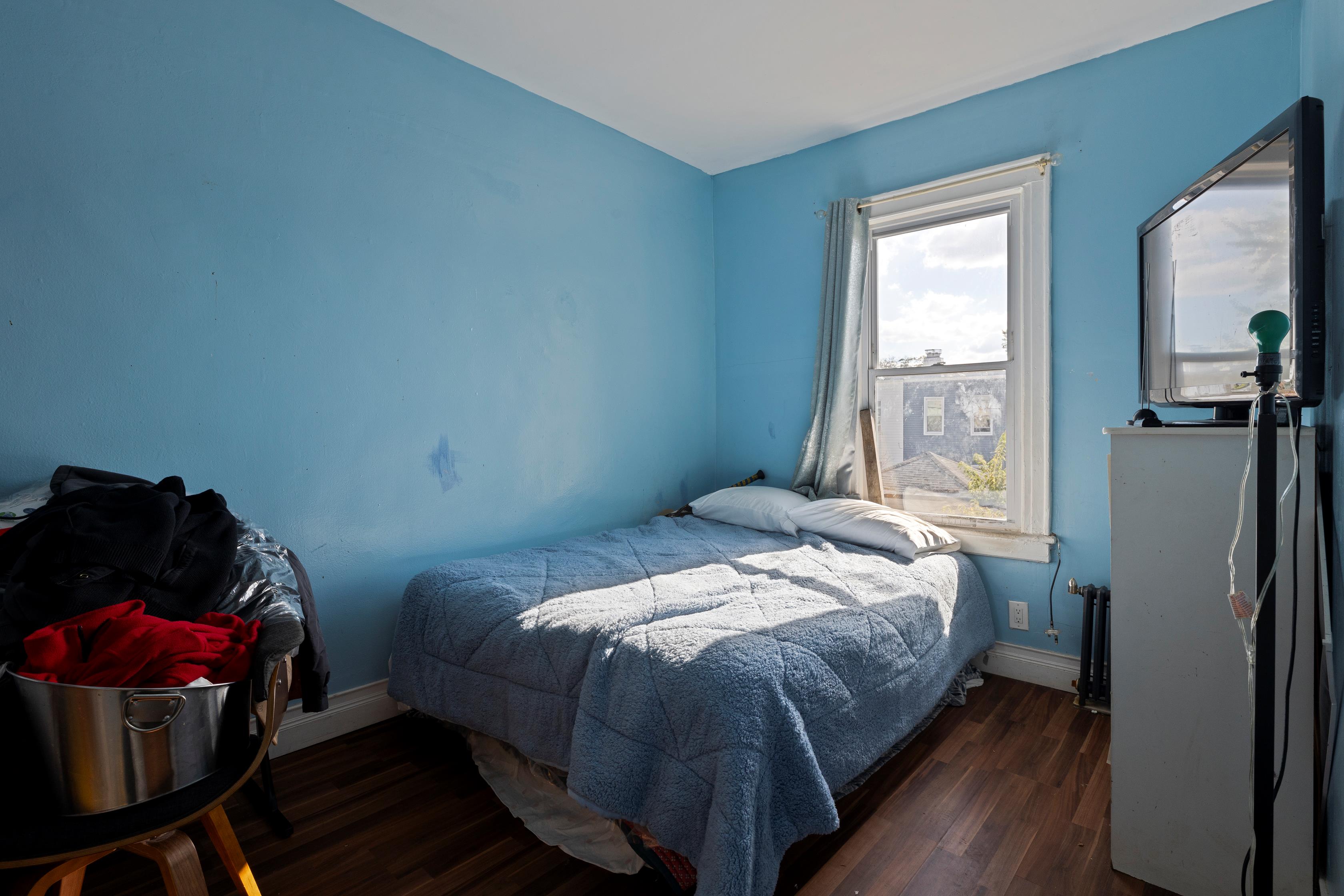 Corona, New York, 11368, United States, 10 Bedrooms Bedrooms, ,3 BathroomsBathrooms,Residential,For Sale,1976119