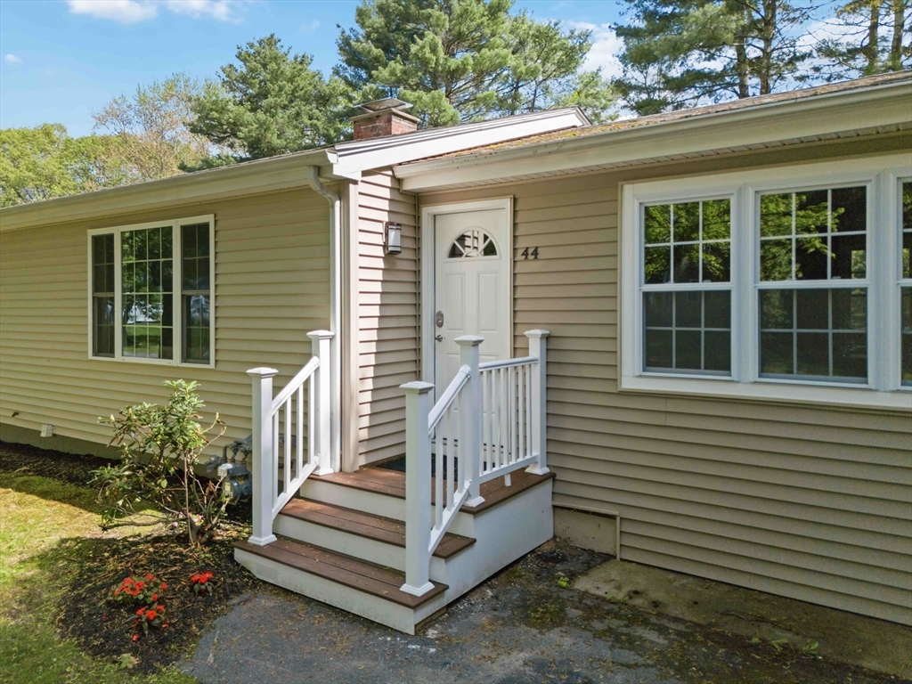 Wayland, Massachusetts, 01778, United States, 3 Bedrooms Bedrooms, ,2 BathroomsBathrooms,Residential,For Sale,1891680