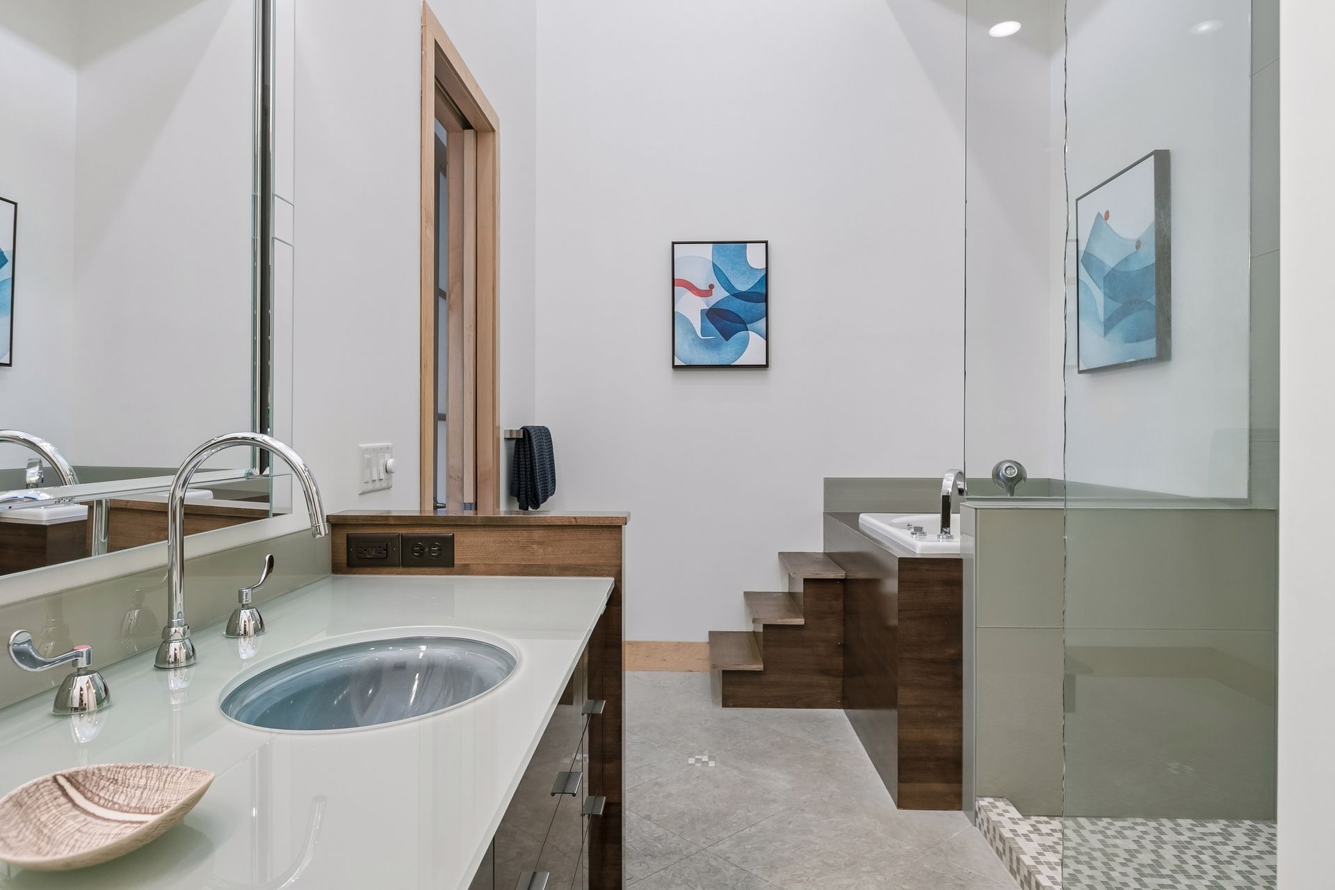  Lakes Area Living, Modern Luxury - 物件實景