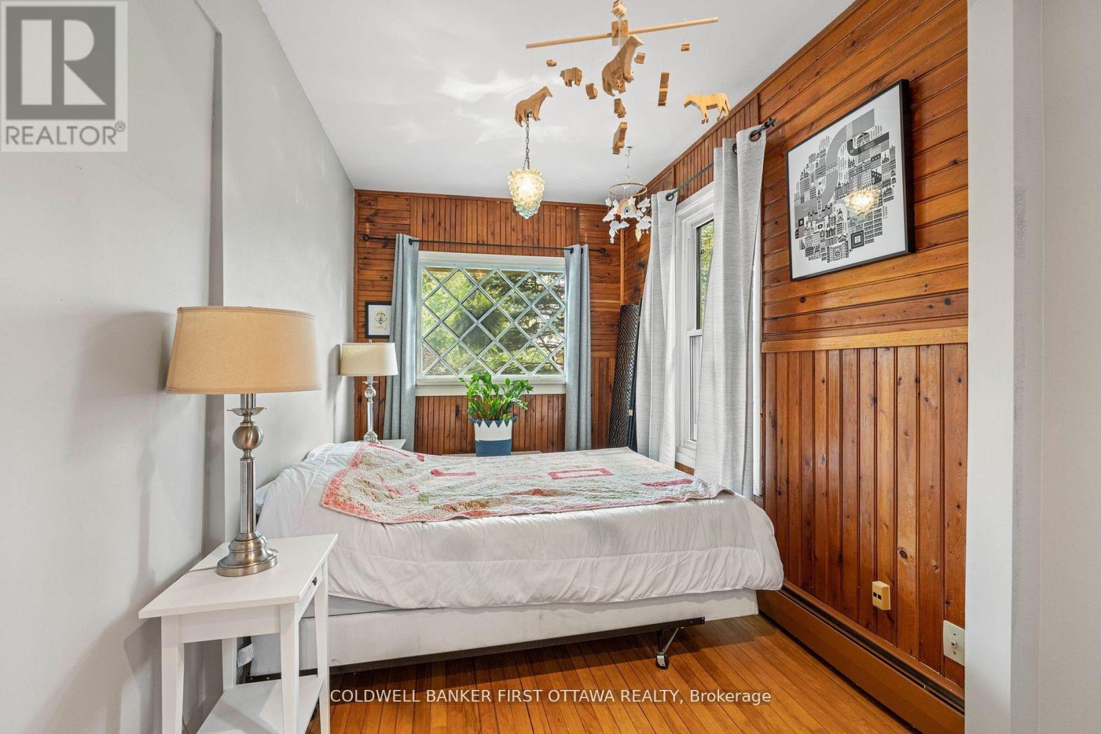 OTTAWA, Ontario, K2B 6Y5, CA, 3 Bedrooms Bedrooms, ,2 BathroomsBathrooms,Residential,For Sale,1903613