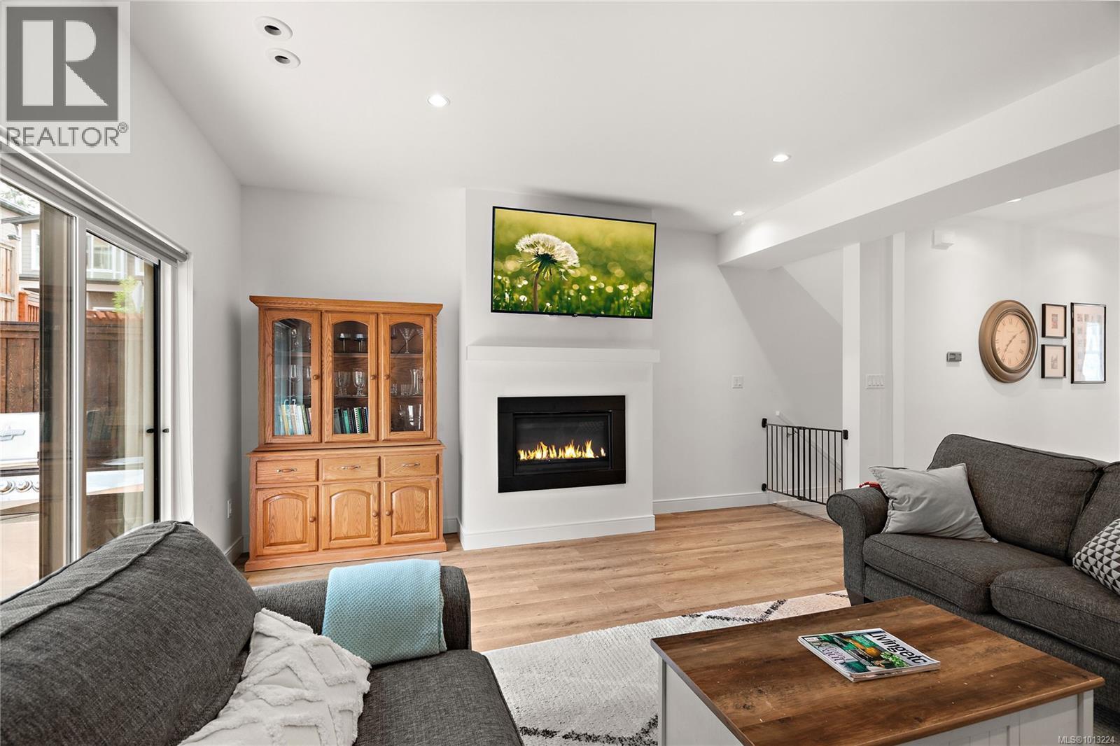LANGFORD, British Columbia, V9C 0C4, CA, 4 Bedrooms Bedrooms, ,4 BathroomsBathrooms,Residential,For Sale,1946850