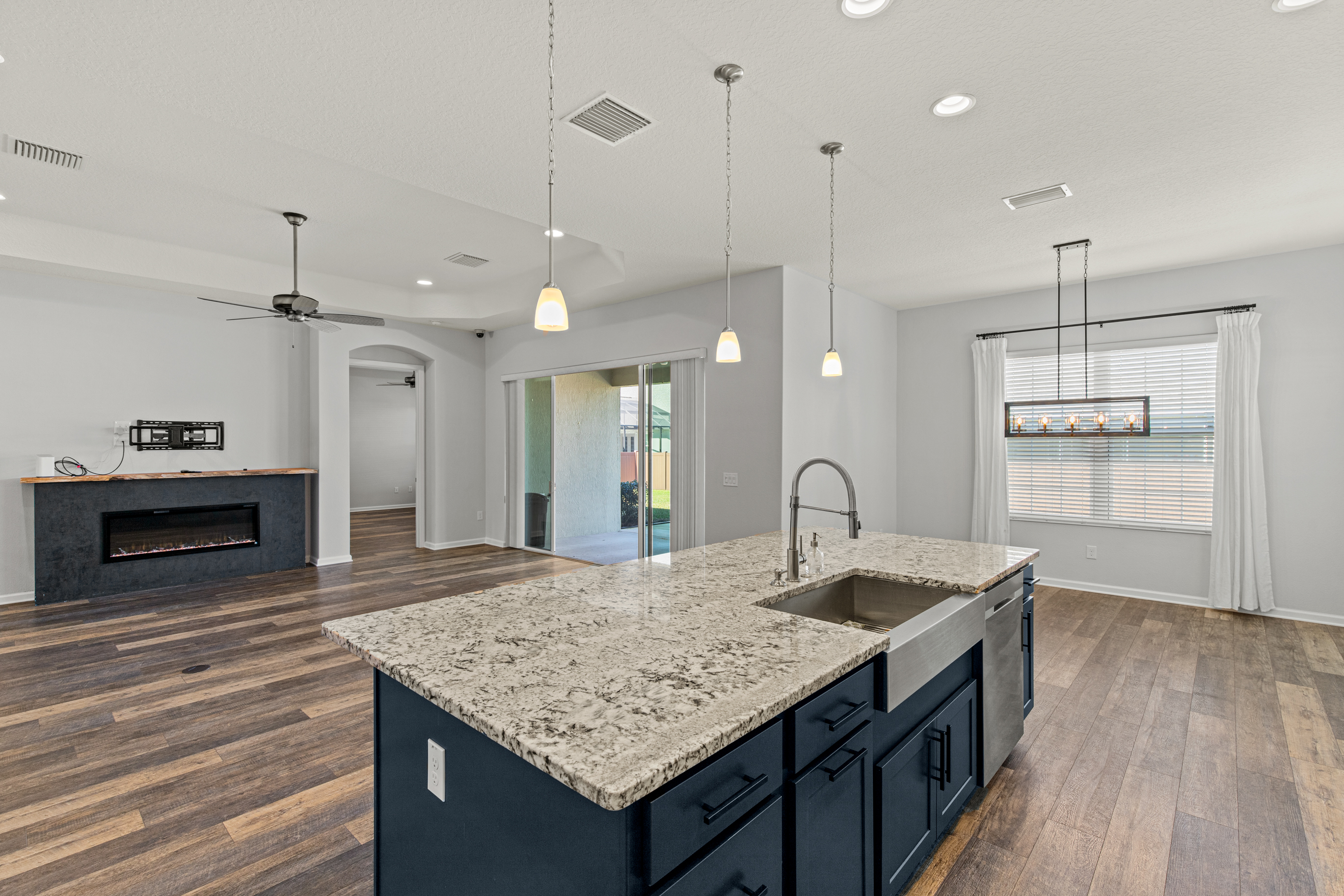 Oxford, Florida, 34484, United States, 3 Bedrooms Bedrooms, ,2 BathroomsBathrooms,Residential,For Sale,1989901