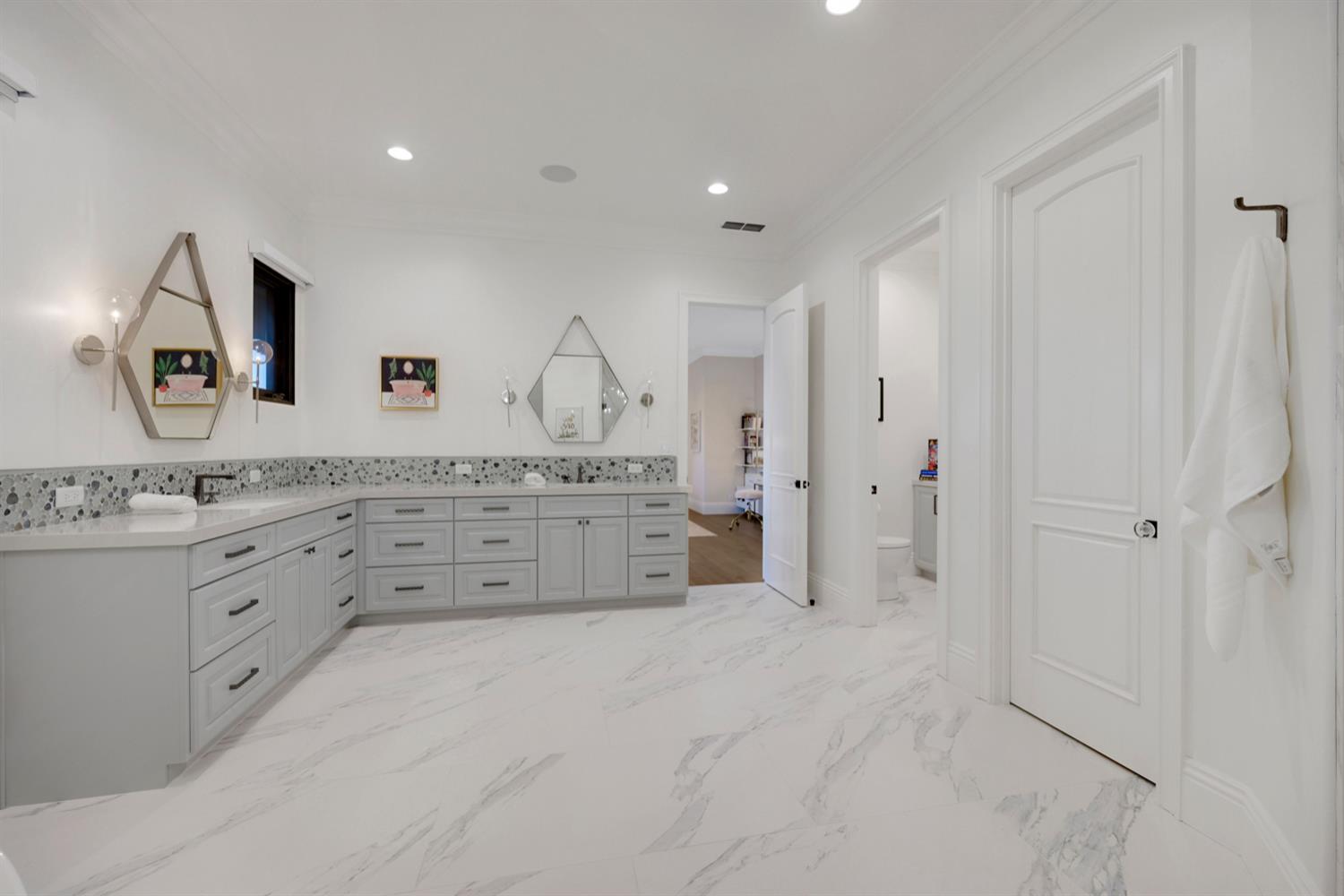 Loomis, California, 95650, United States, 6 Bedrooms Bedrooms, ,6 BathroomsBathrooms,Residential,For Sale,1908935
