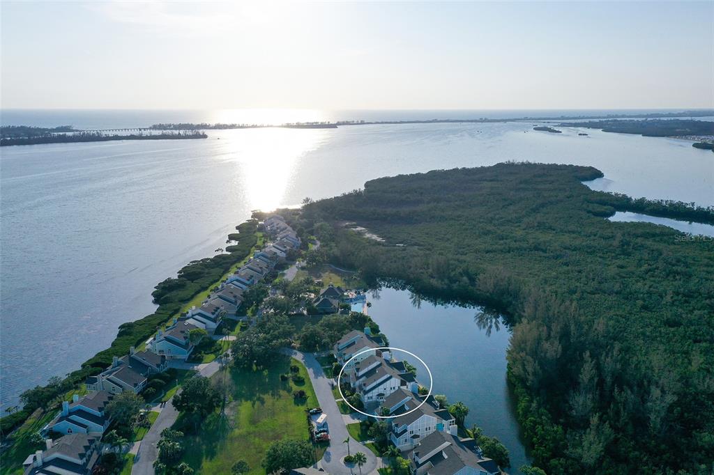 Bradenton, Florida, 34210, United States, 2 Bedrooms Bedrooms, ,3 BathroomsBathrooms,Residential,For Sale,1793424