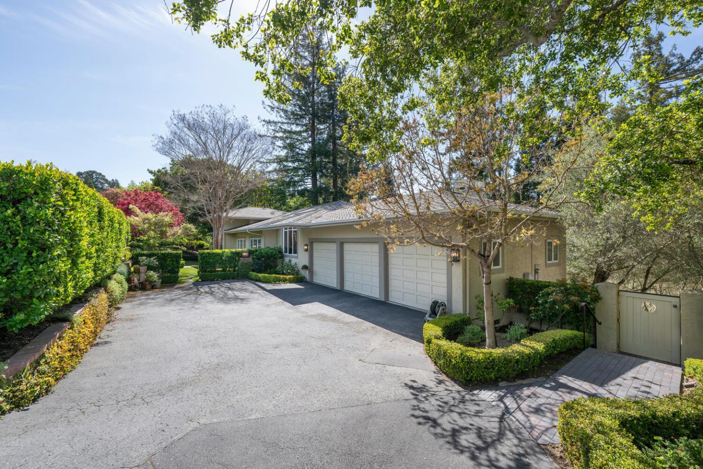 Hillsborough, California, 94010, United States, 4 Bedrooms Bedrooms, ,6 BathroomsBathrooms,Residential,For Sale,1941061