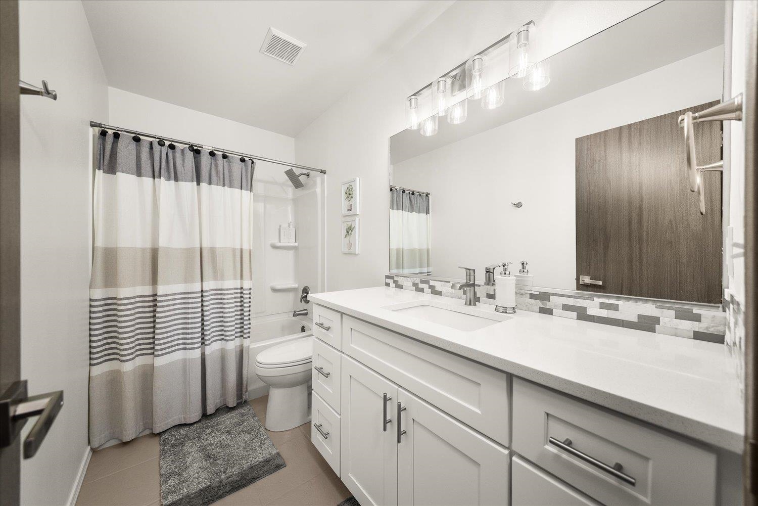 Spokane Valley, Washington, 99216, United States, 4 Bedrooms Bedrooms, ,3 BathroomsBathrooms,Residential,For Sale,1984886